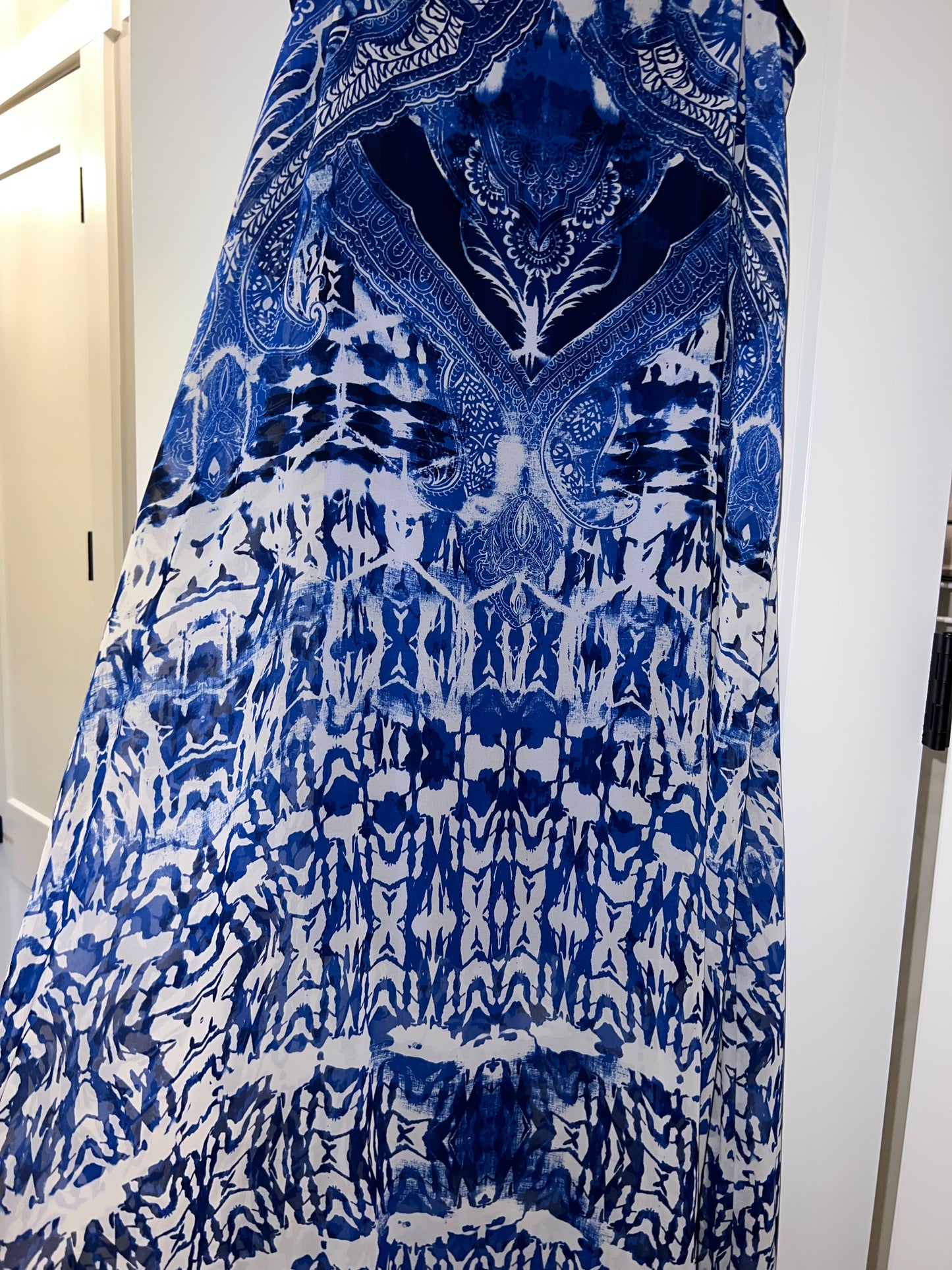 #46 Womens Large express maxi dress