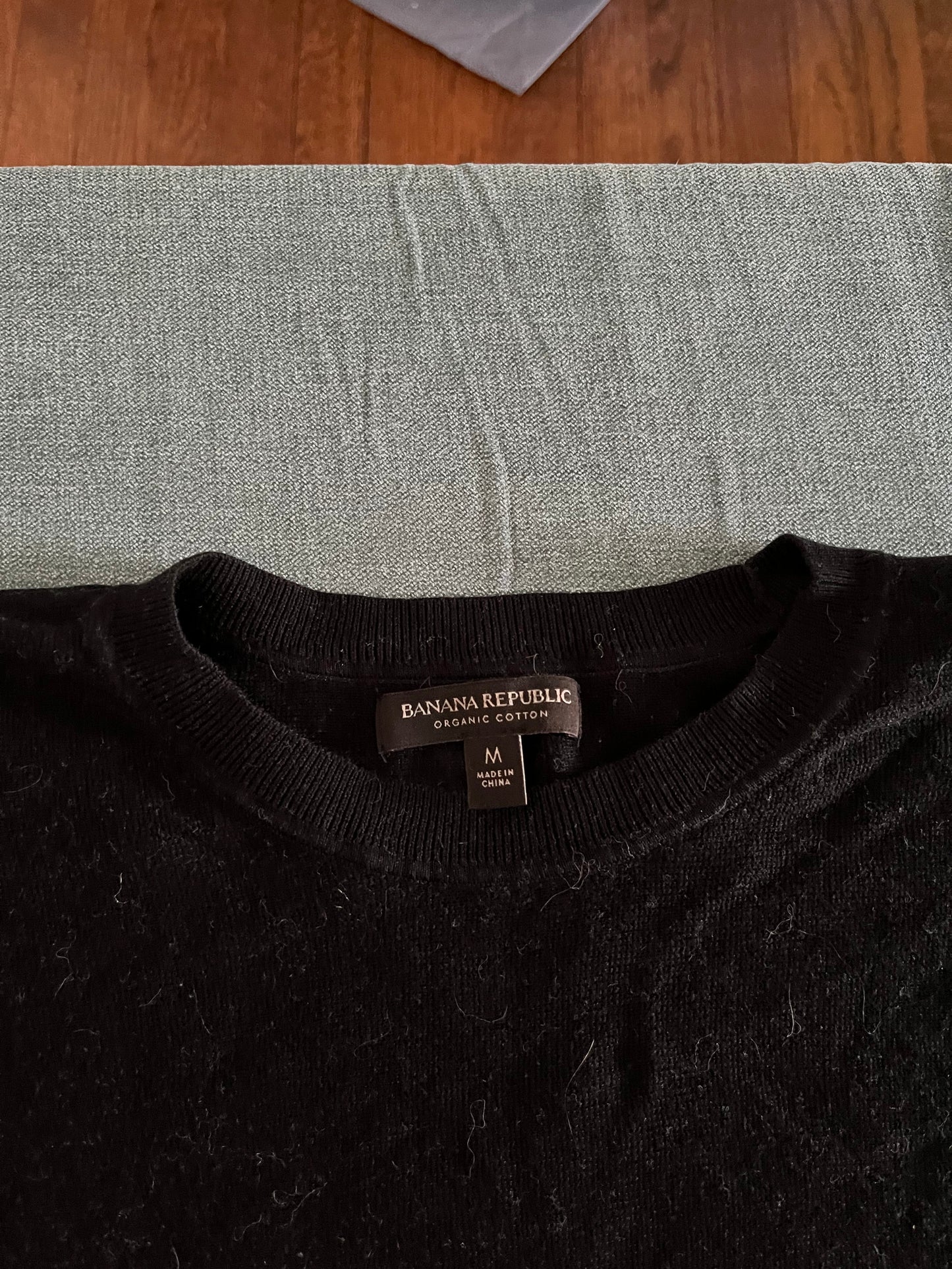 Seller 175 - Banana Republic Organic Cotton Knit Top (Medium)