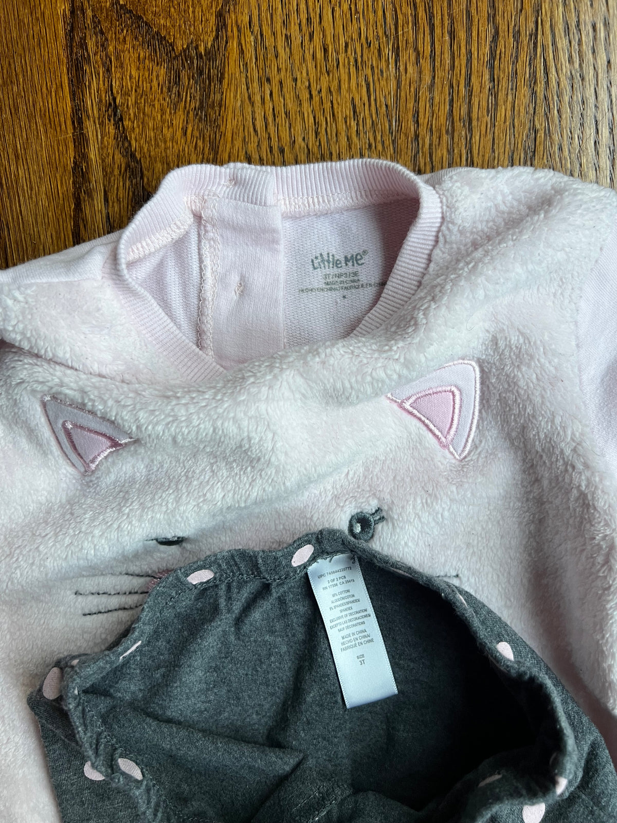 Seller #115 - Little Me Girls 3T Pale Pink Fuzzy Cat Sweatshirt with Gray/Pink Polka Dot Leggings, VGUC