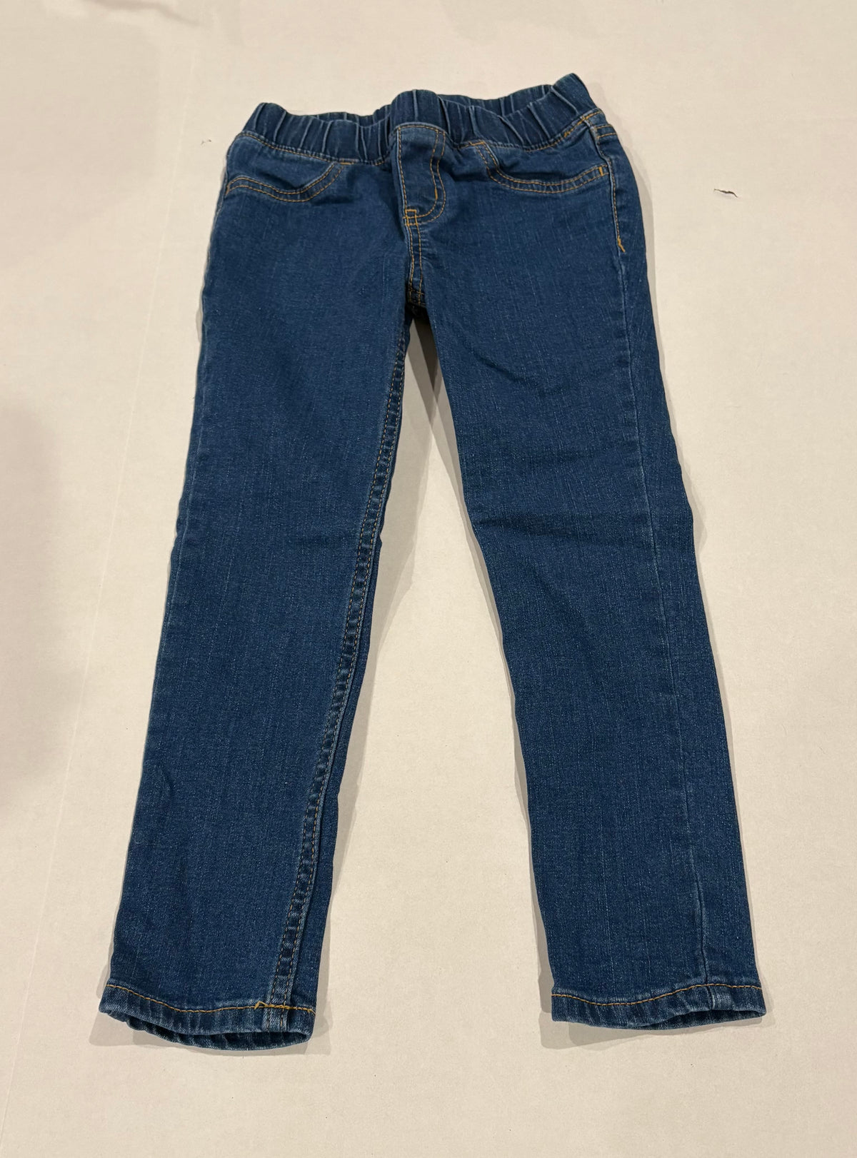 #25 Girls size 4 Cat and Jack denim jeans with stretchy waistband