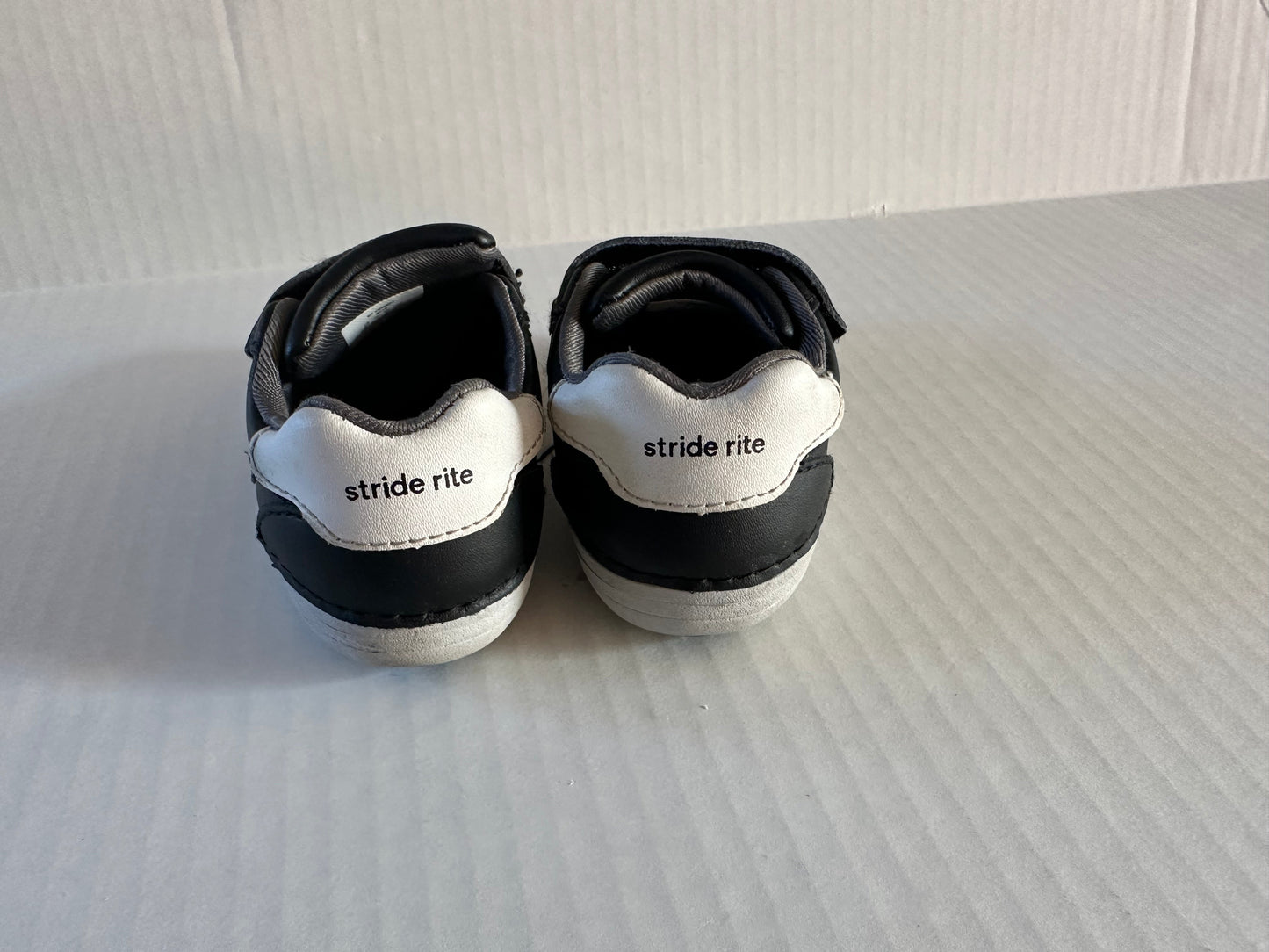#88 6M stride rite shoesVGUC