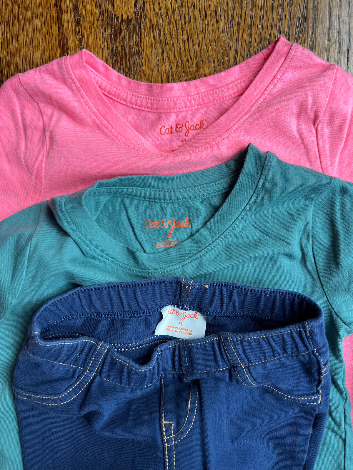Seller #115 - Cat & Jack Girls 4T Bundle (2 Long Sleeve Tops + Dark Blue Jeggings), VGUC