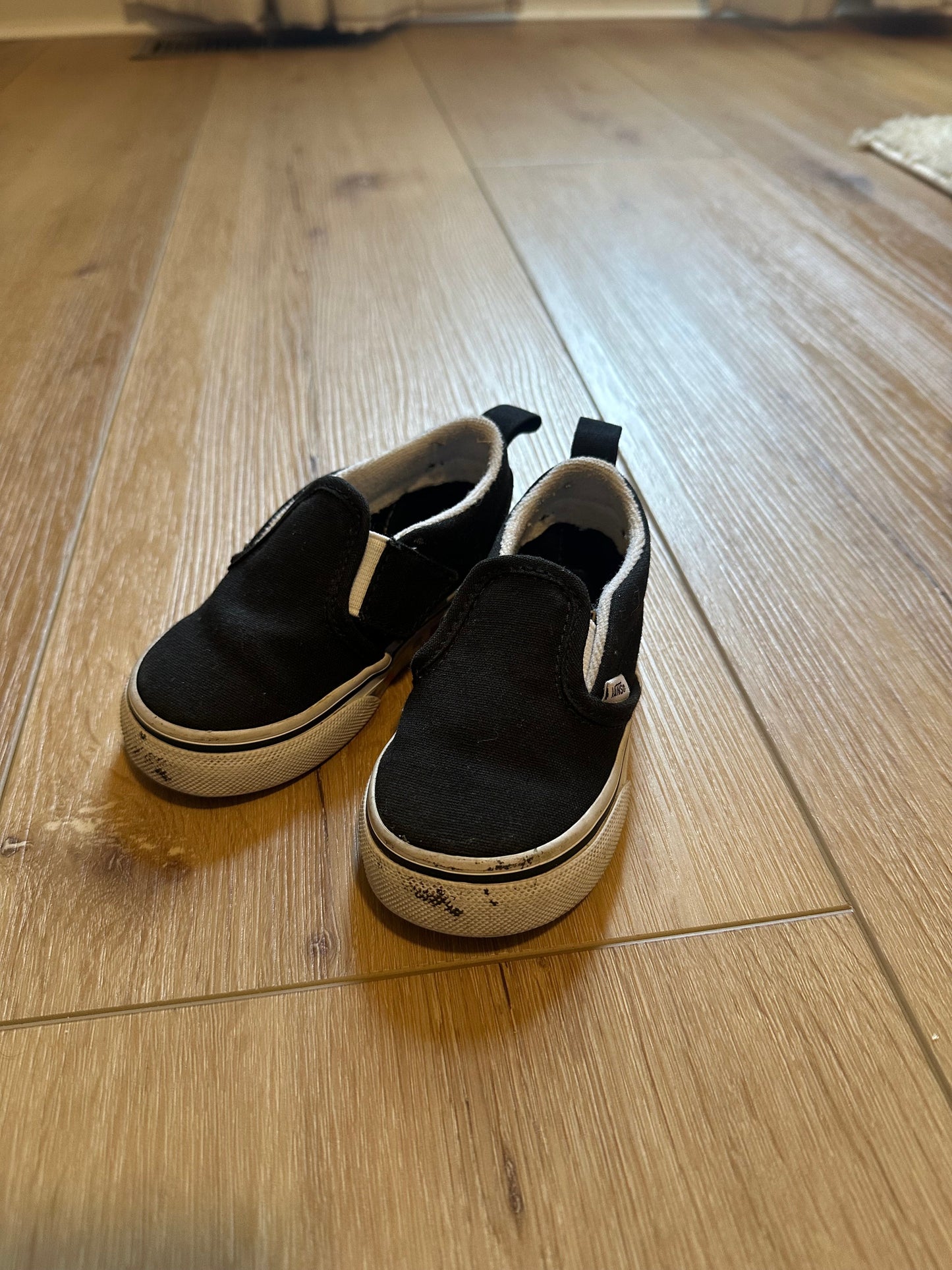 #161 Toddler size 6 Vans (reduced!)