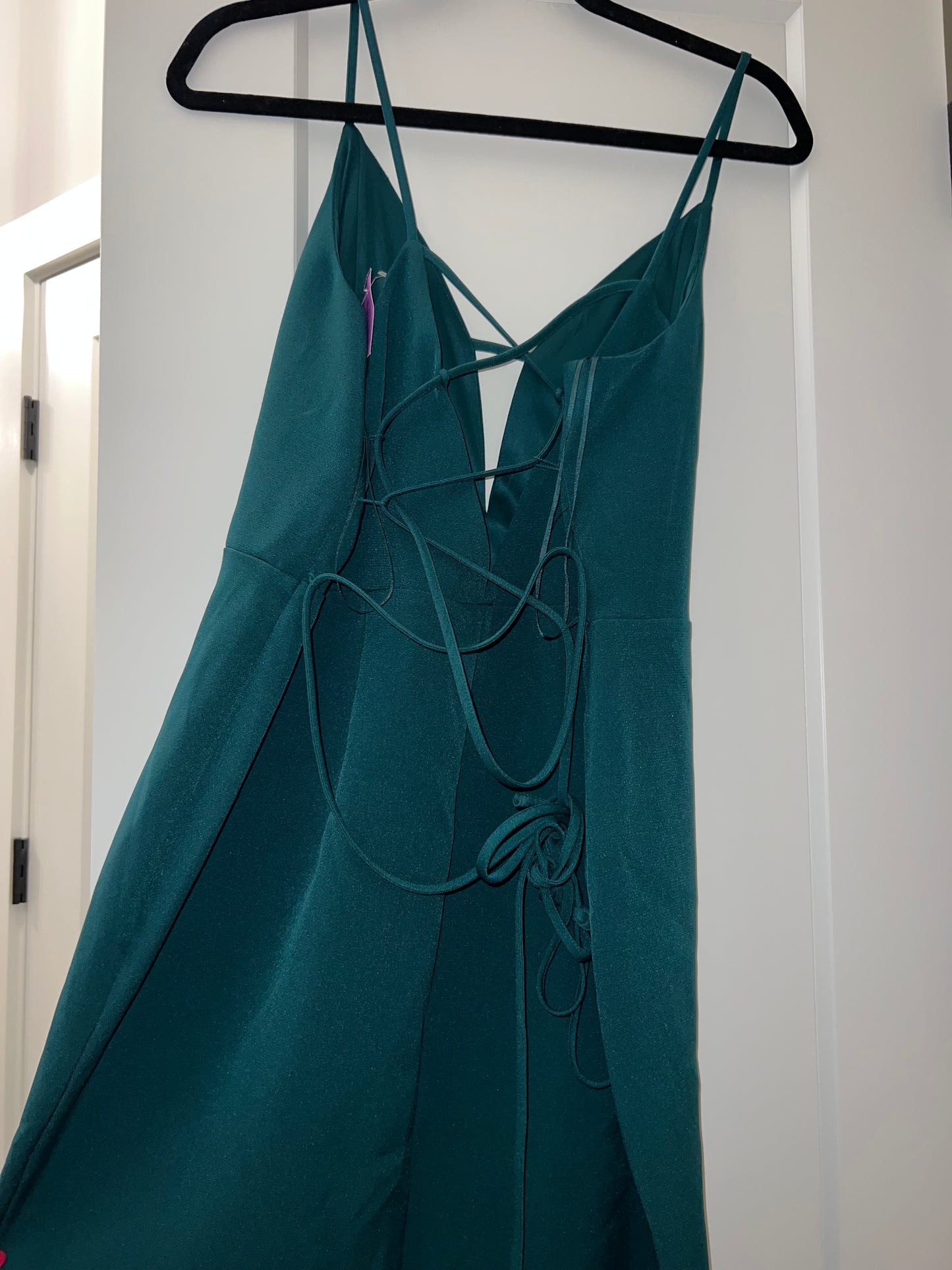 #46 Womens Size 16 Express Dress NWT