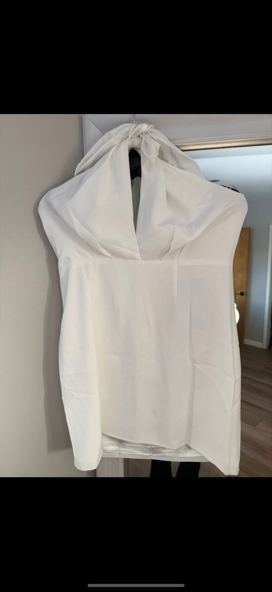 Seller #30 - Bella&Bloom Boutique Women's White Halter Dress- Size Large NWT