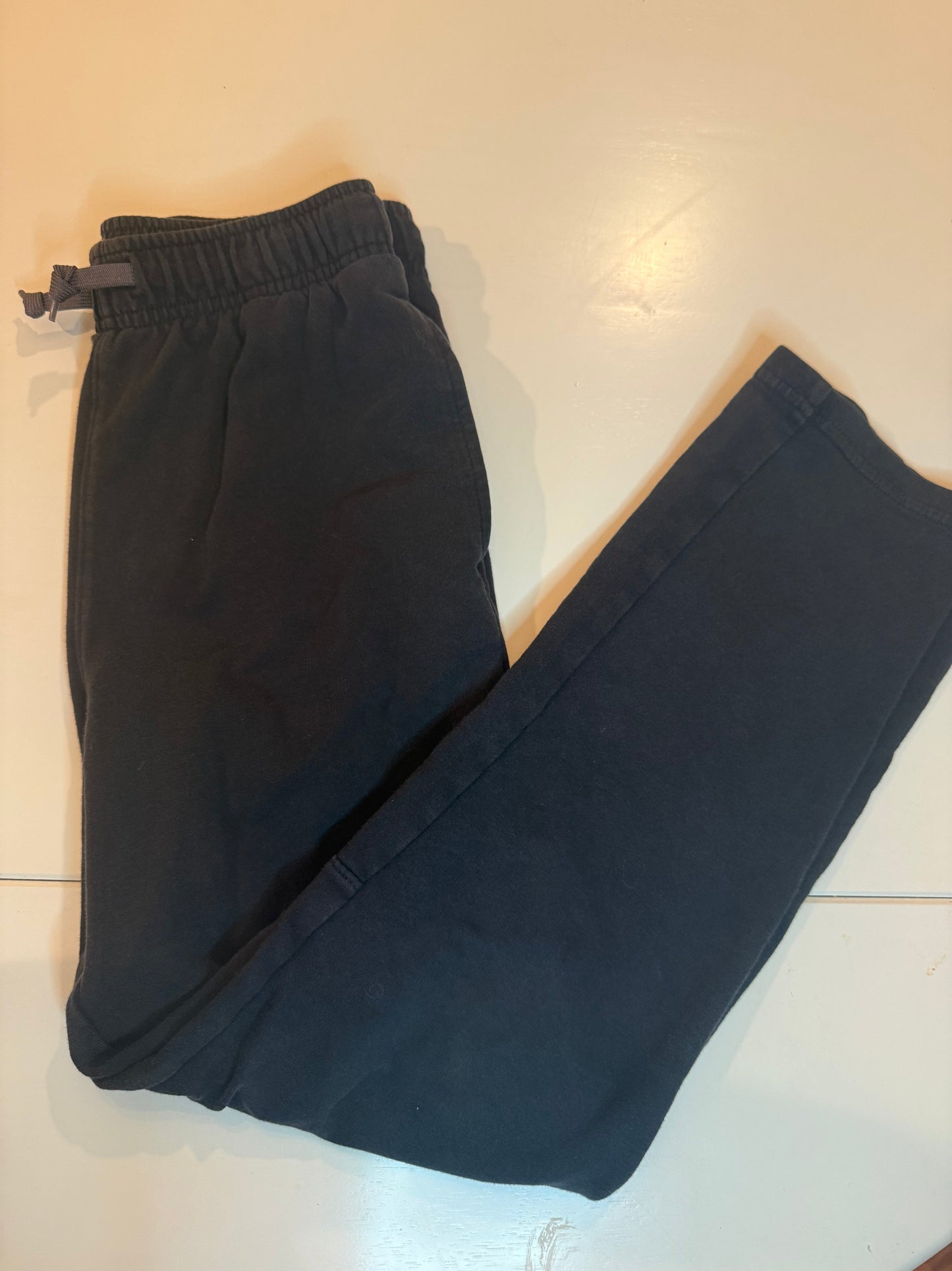 136 EUC Black Sweatpants All in Motion M 8/10 boys