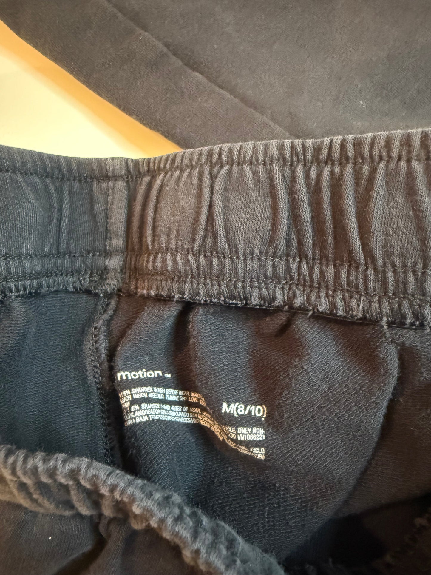 136 EUC Black Sweatpants All in Motion M 8/10 boys