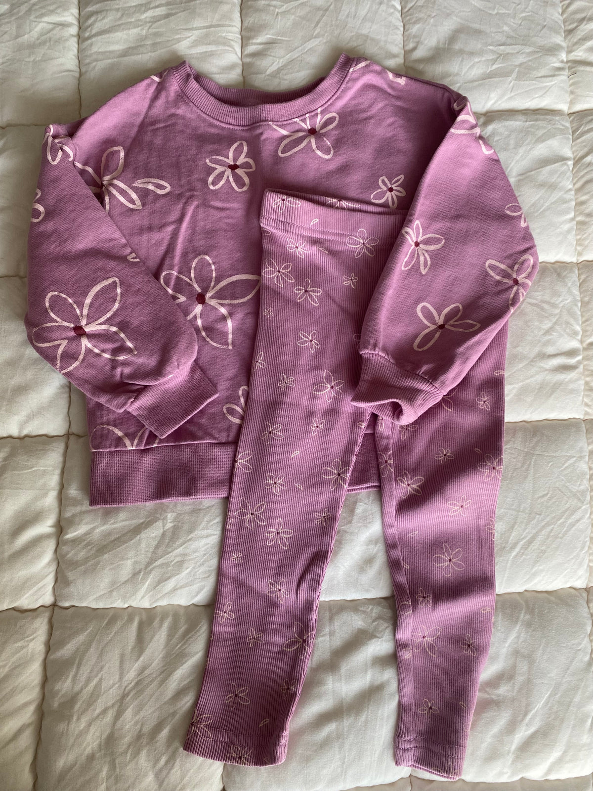 Seller 59 girls 3T Carter's purple outfit