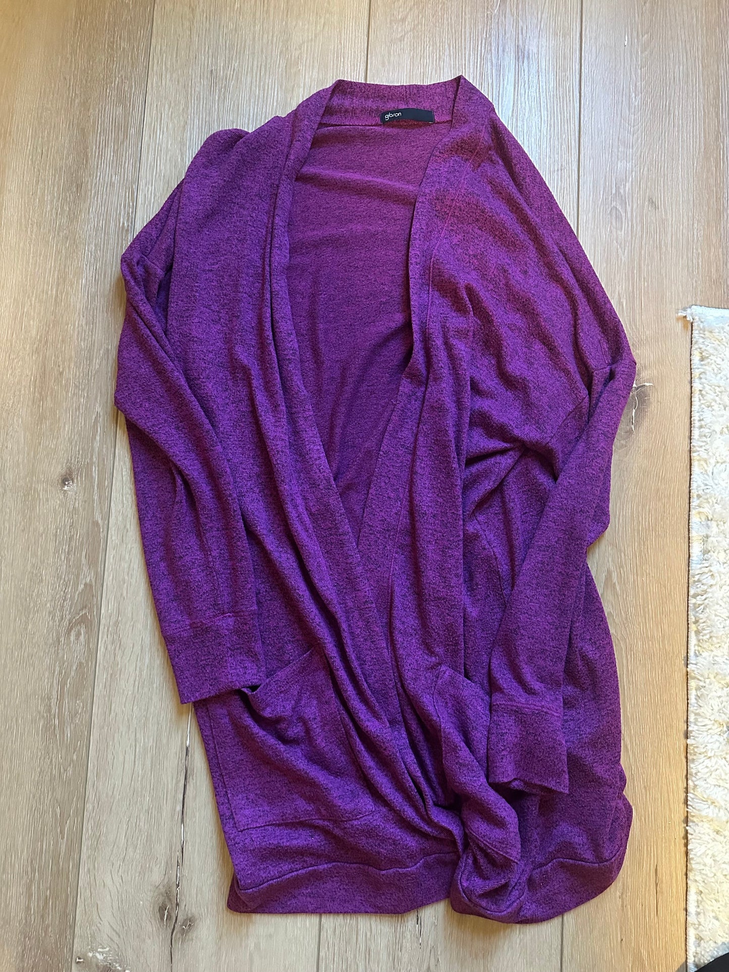 #161 Women’s Size Medium Purple Cardigan. (Reduced!)