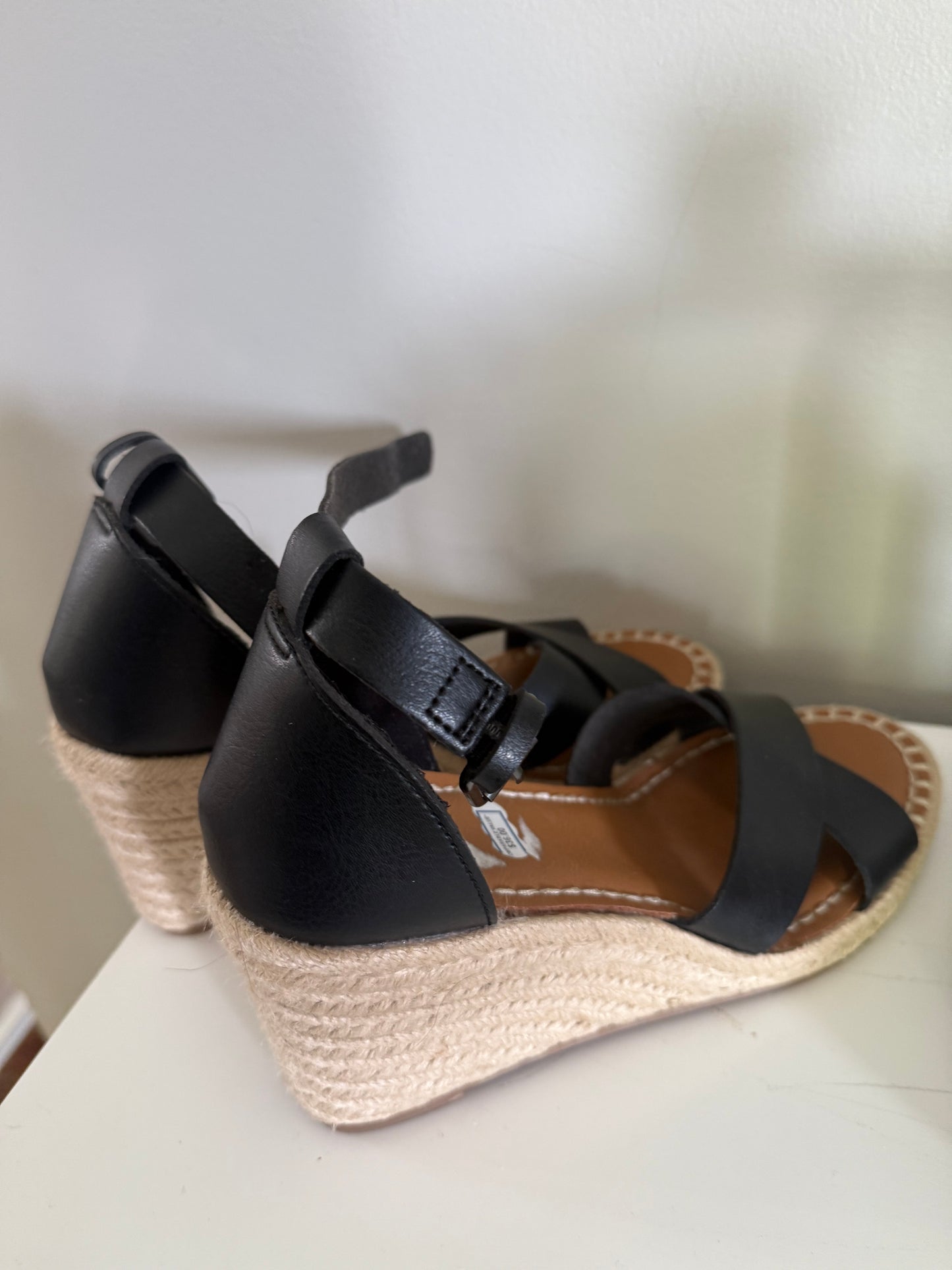 Seller #30 Women’s Black Wedge Heels Size 8