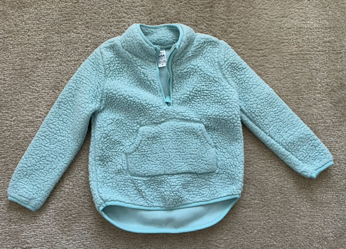 Seller 129- Girls 5T Carters size 5T pullover fleece