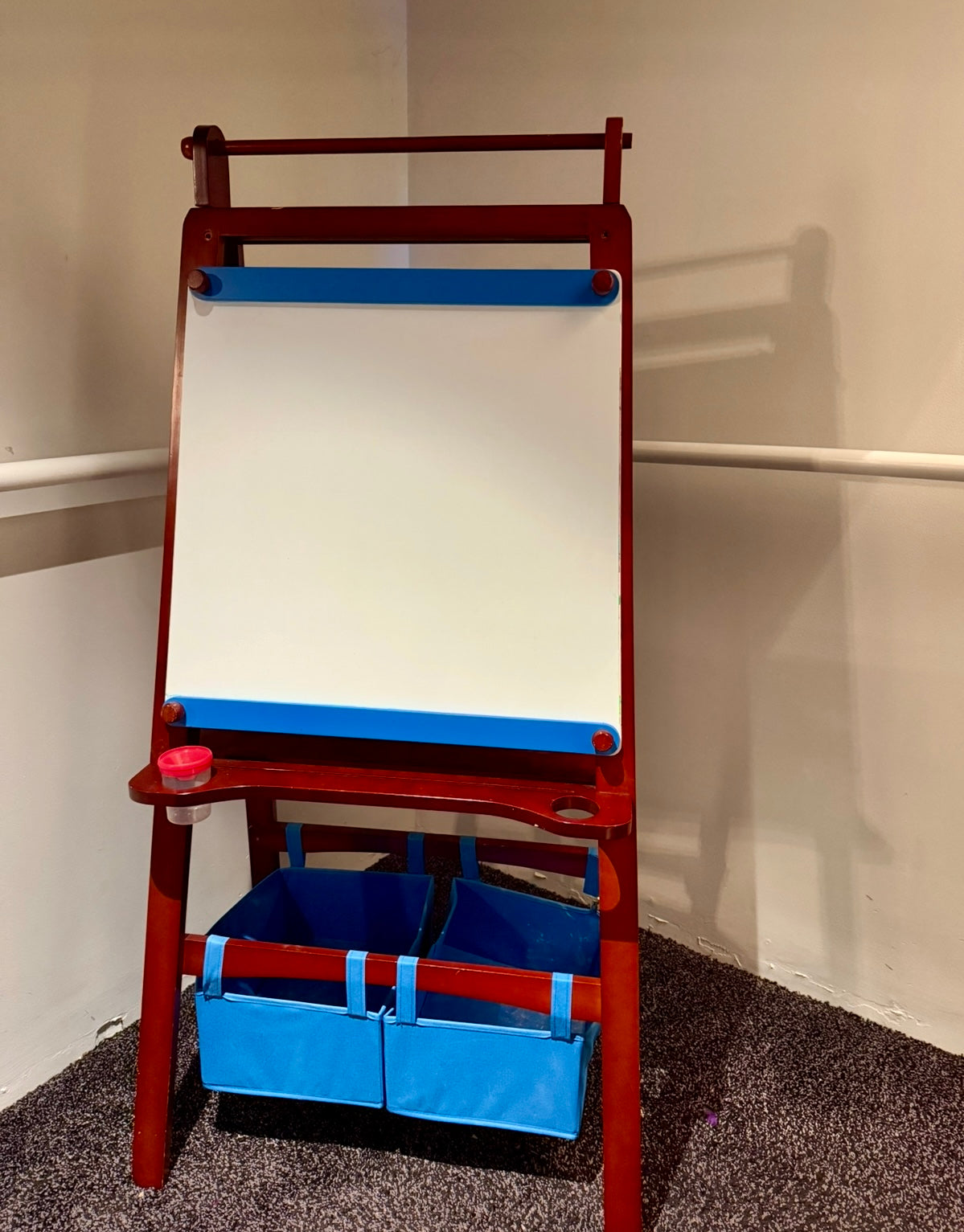 #155 chalkboard/dry erase board easel