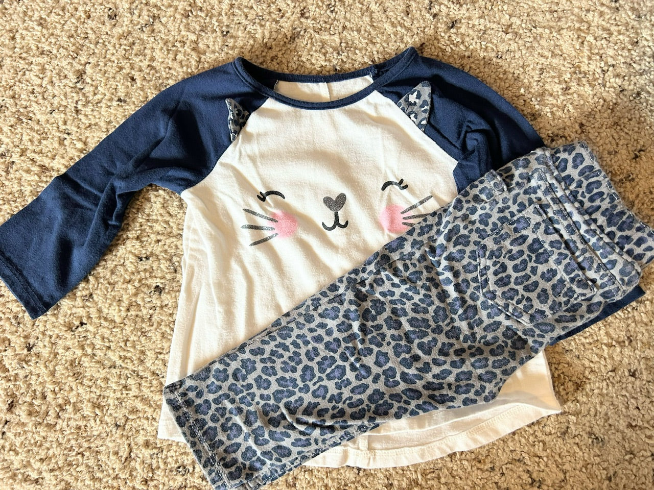 Seller 120, VGUC, 12M Outfit