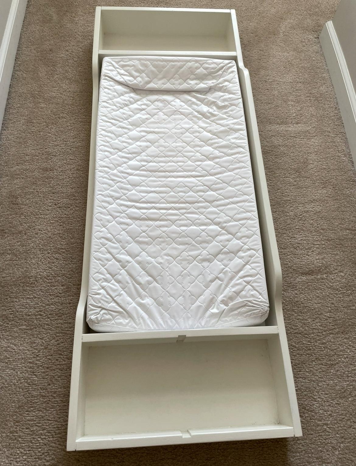 Seller 10- changing topper ***THIS ITEM IS PORCH PICKUP ONLY***