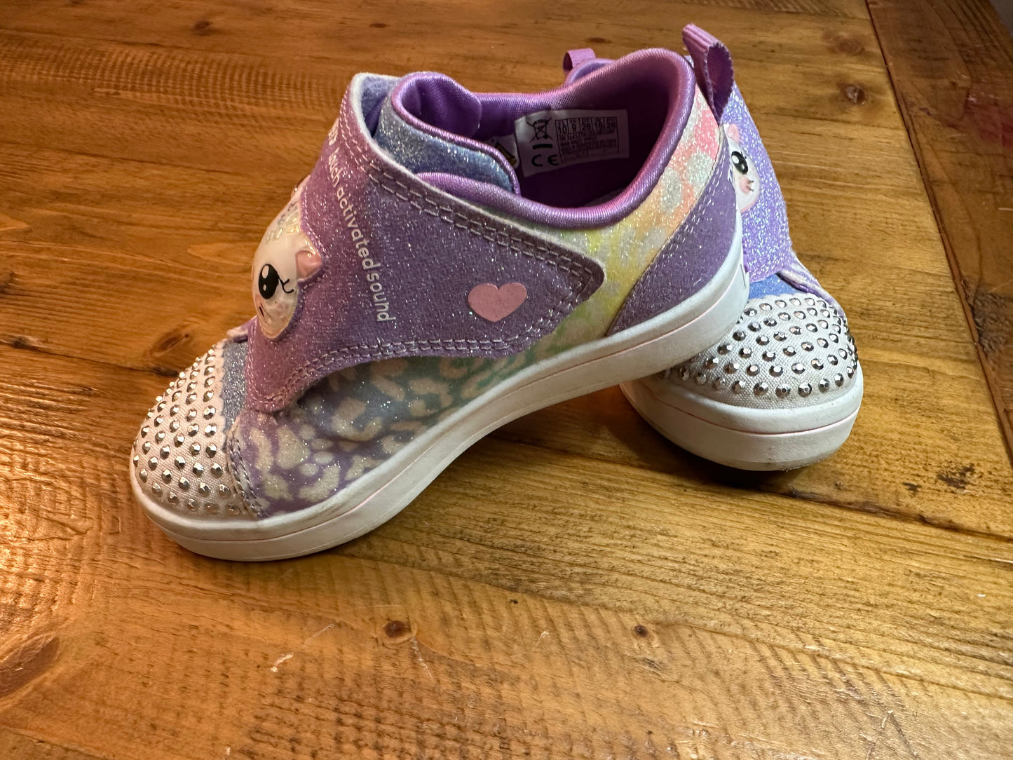 #88 10t twinkle pets sketchers shoes EUC