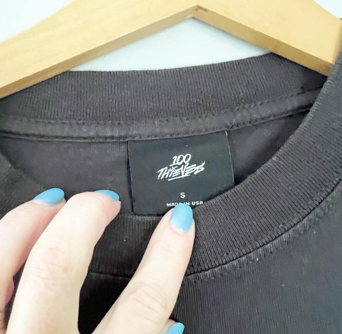 Seller 196 100 thieves tee men’s S