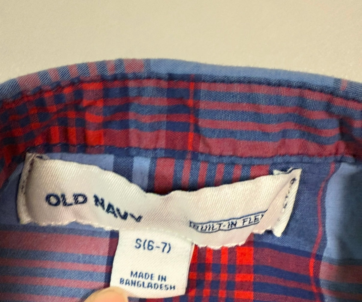 #155 Reduced! boys plaid Old Navy button down, size 6/7