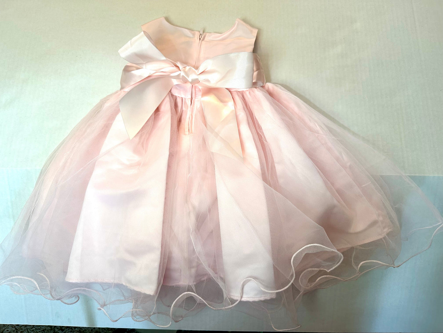 #88 18M chantilly palace dress euc tulle