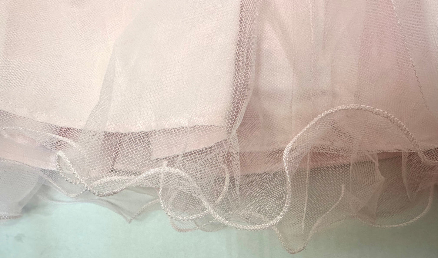 #88 18M chantilly palace dress euc tulle