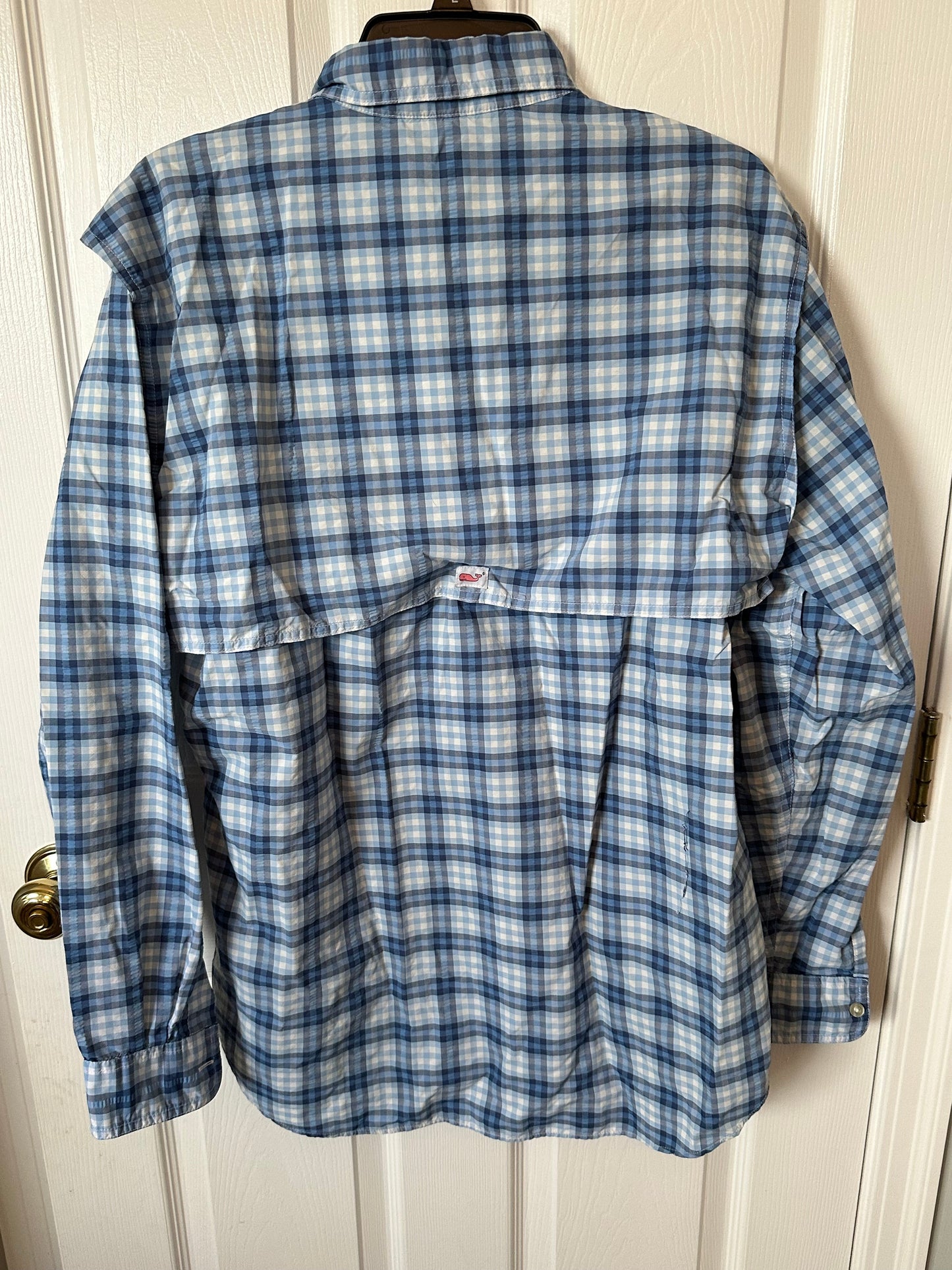 #133 Men’s Vineyard Vines Sz medium Harbor Shirt Blue Plaid