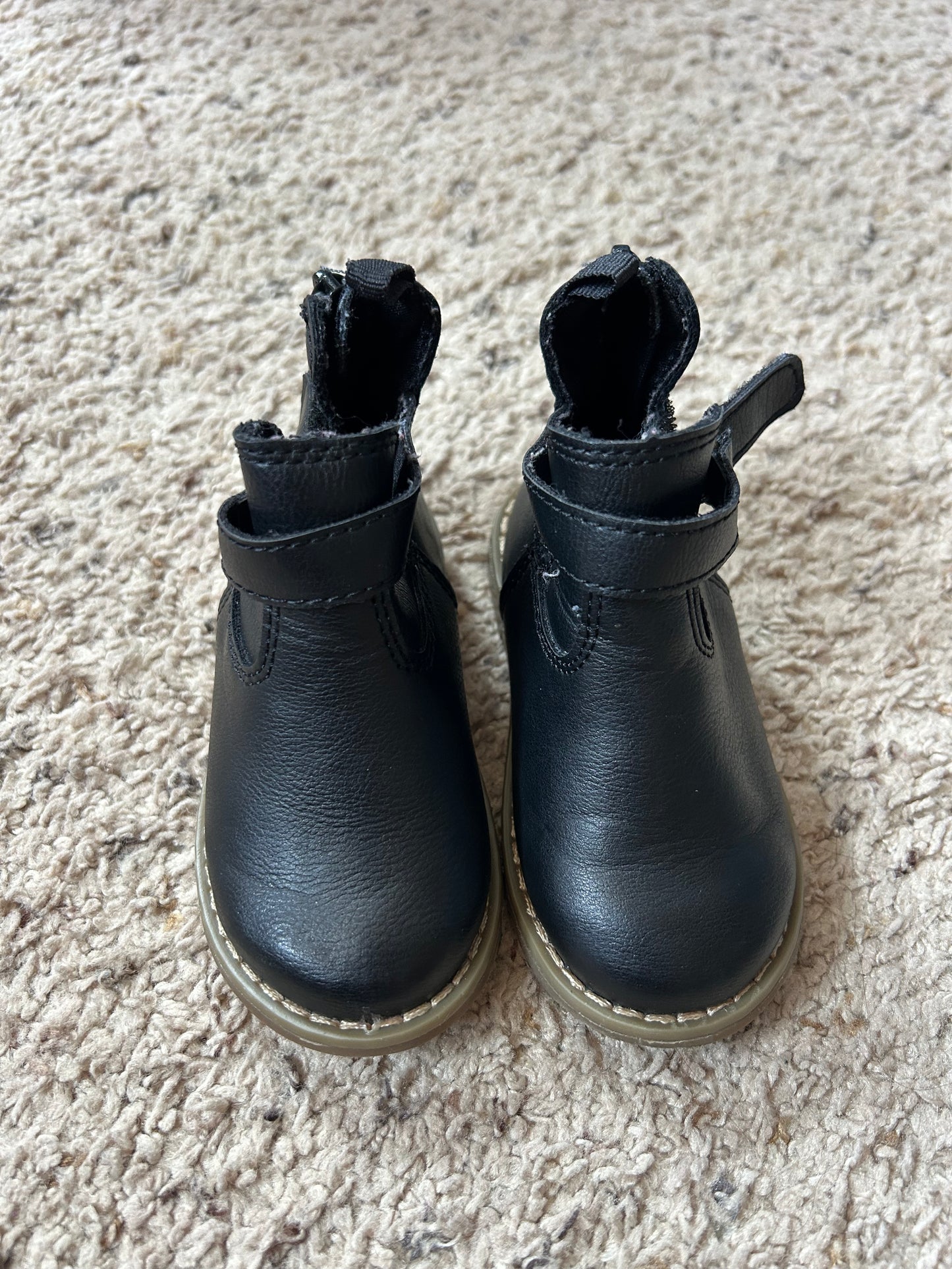 Seller 120 GUC Old Navy Black Boots size 5C