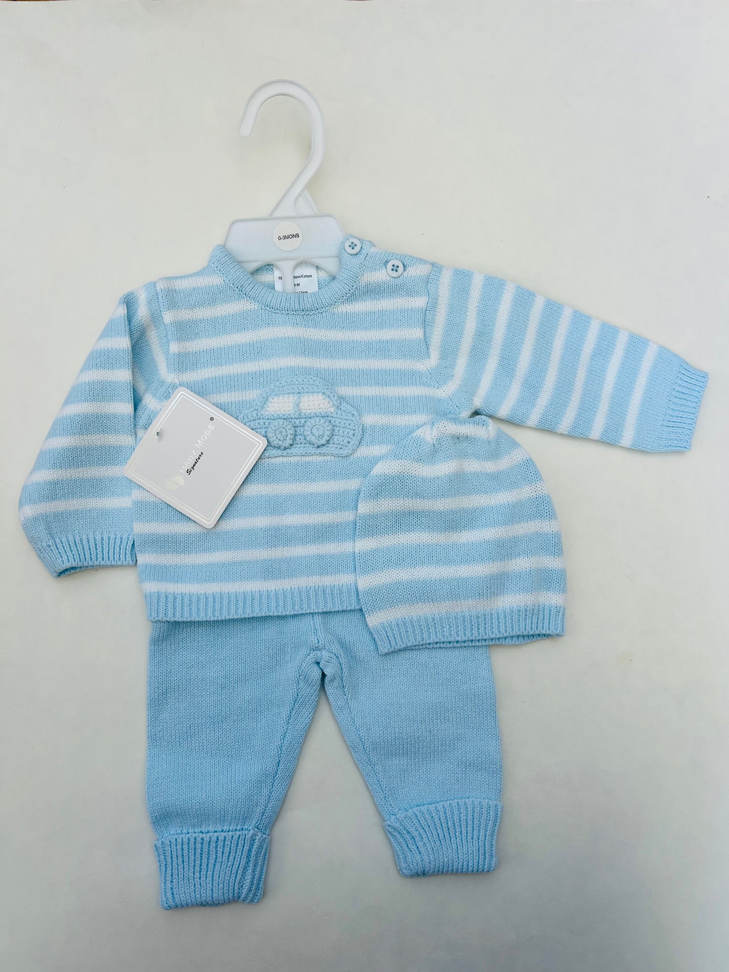 #6 Boys 0-3 months NWT light blue sweater set with car