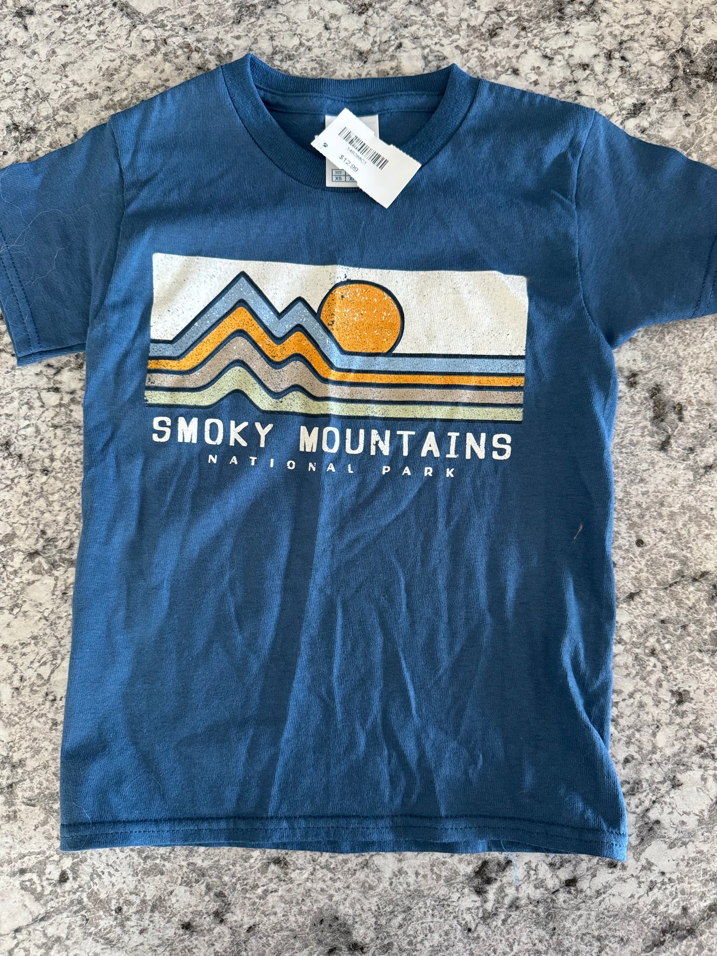 #107 Smokey Mountains Tee NWT XS