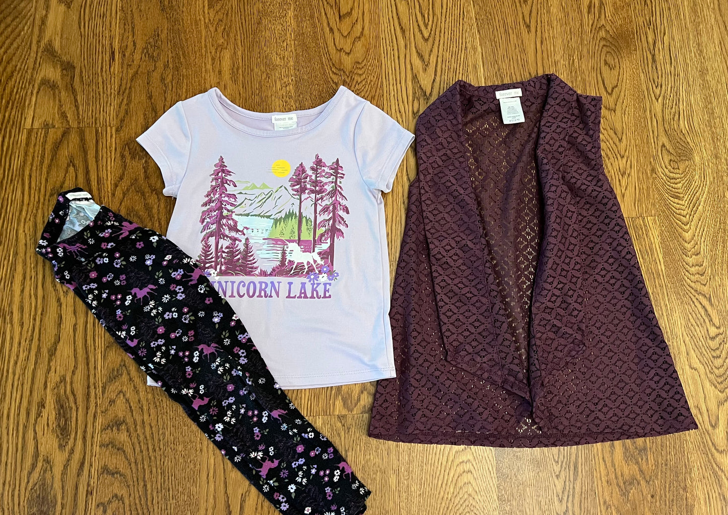#33 Girls 4T Purple Unicorn 3-Piece Outfit, short sleeve shirt, leggings and cute purple overlay shirt