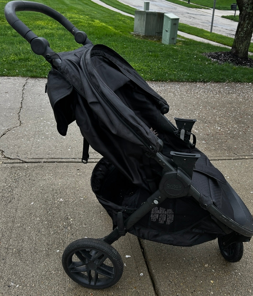 #35 Britax be free stroller