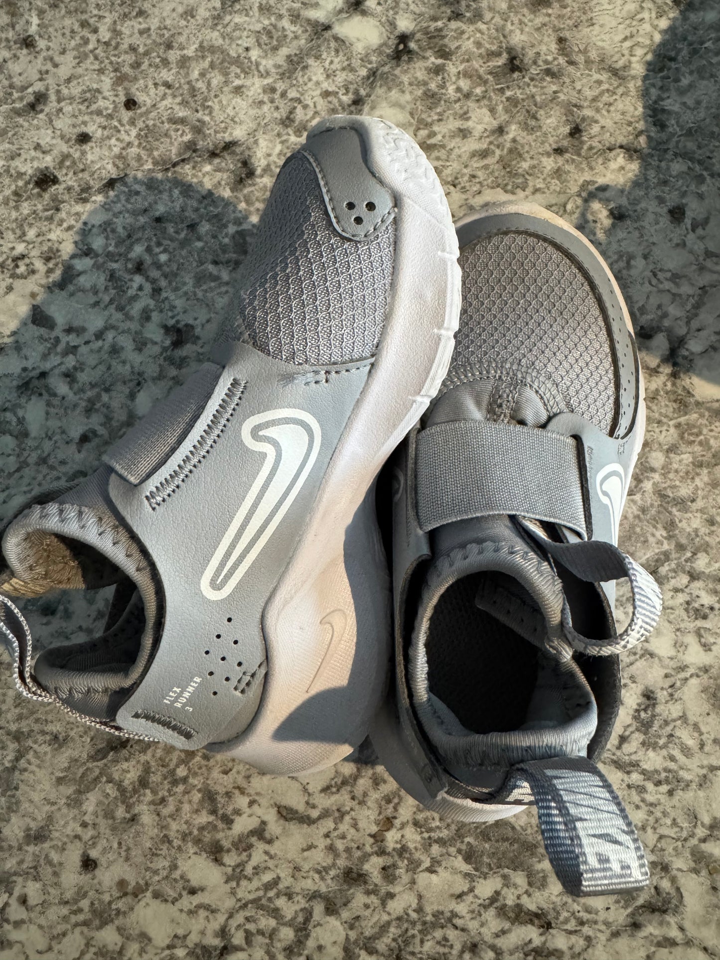 #107 Nike Boys Flex Runner 8c