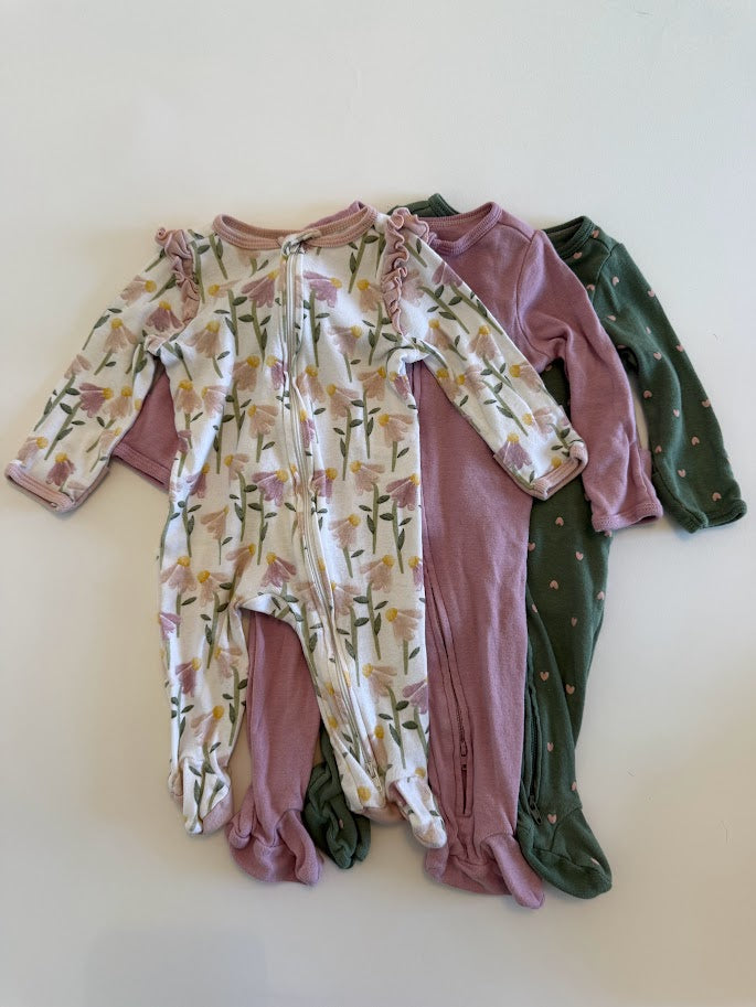 Seller #13 Carter’s boys 6 months fleece winter sleeper pajamas bundle of 3