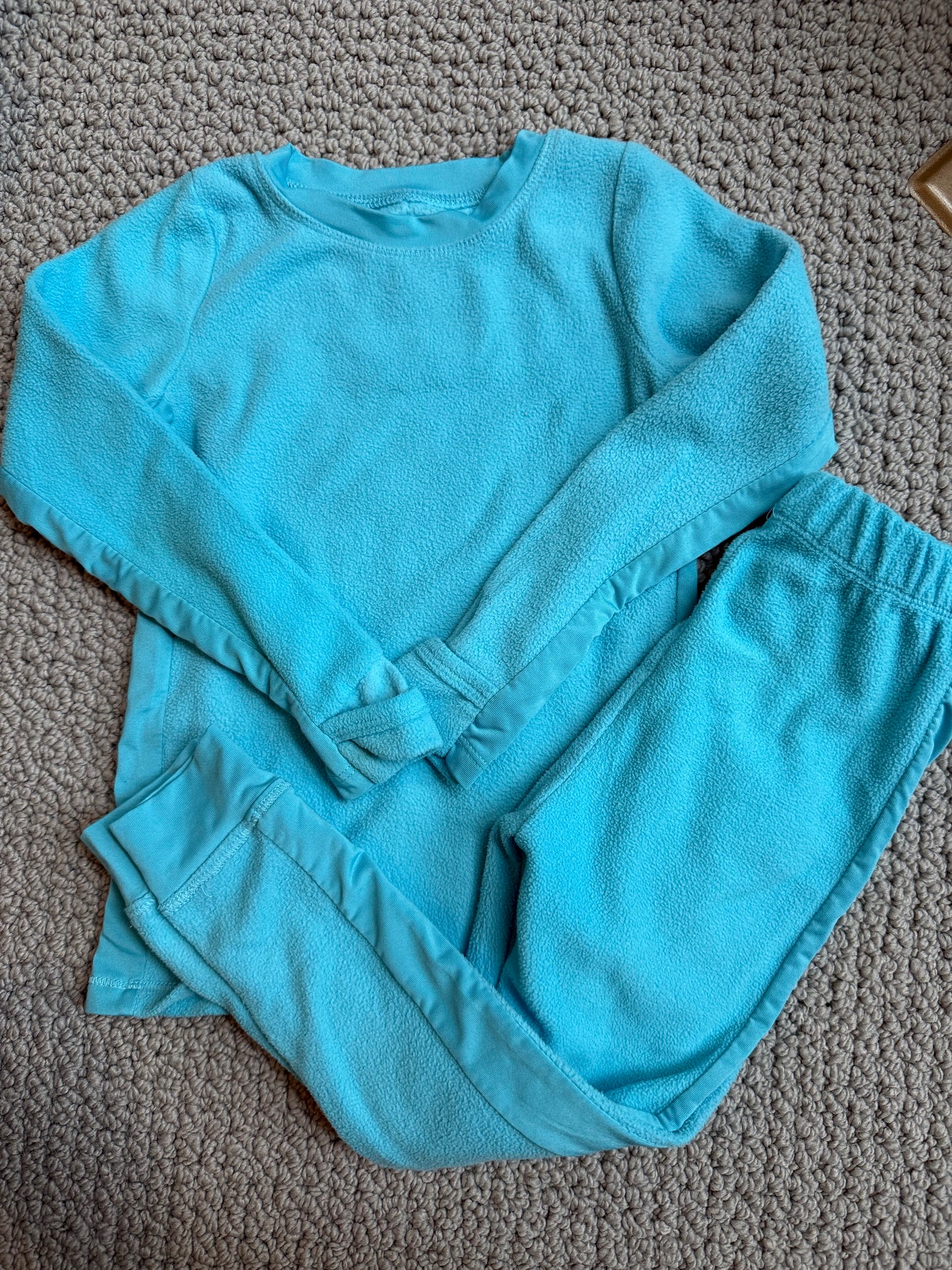 Seller 8 - gender neutral 2T/3T sky blue fleece CuddlDuds