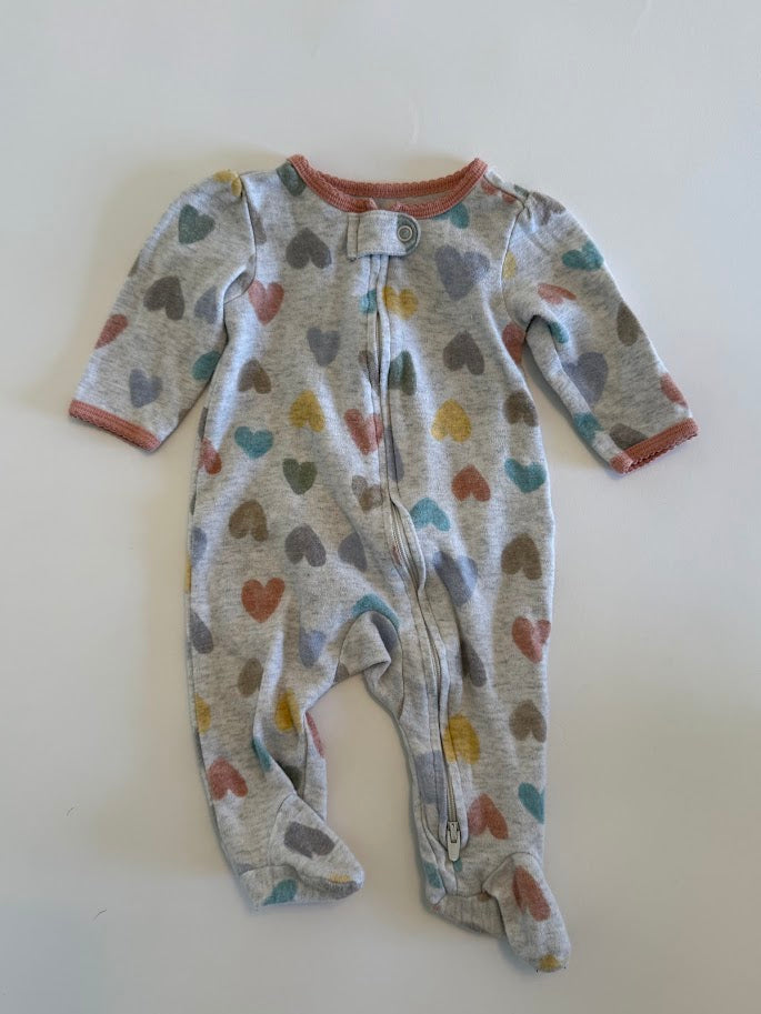 #78 REDUCED Carter's 2 Piece Hearts and Carrots Pajamas Girls 3M