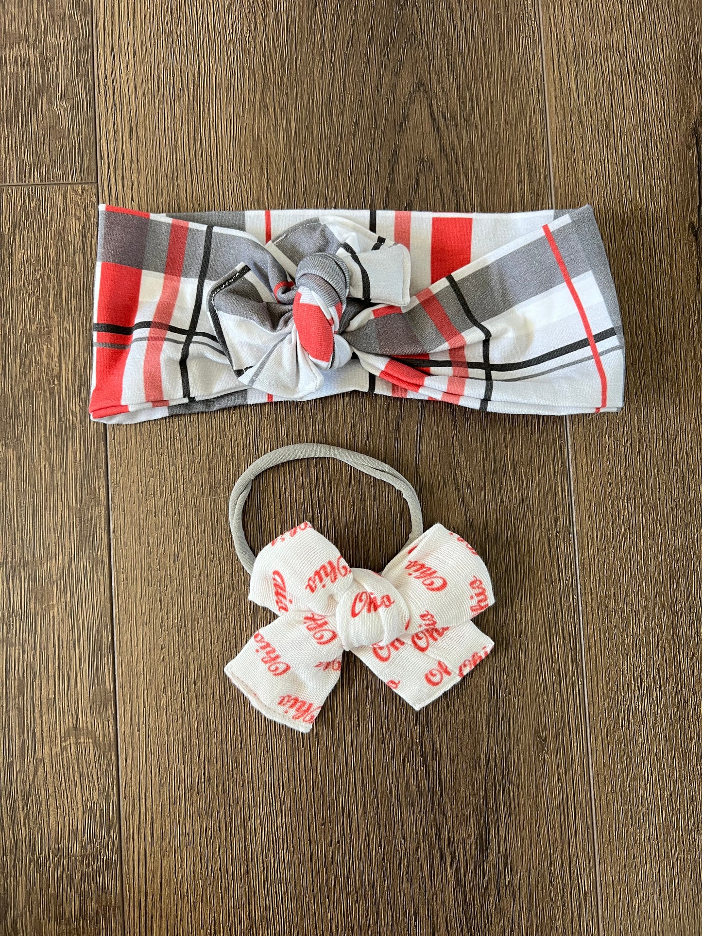 #173-Ohio State infant girl headband bows