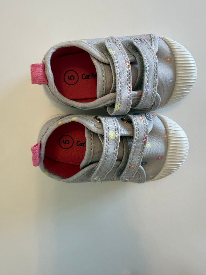 #78 REDUCED Cat & Jack Floral Shoes Girls Size 5