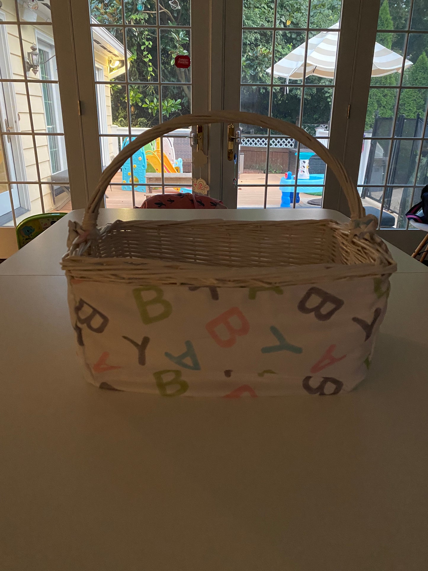 #117, Baby Basket-white