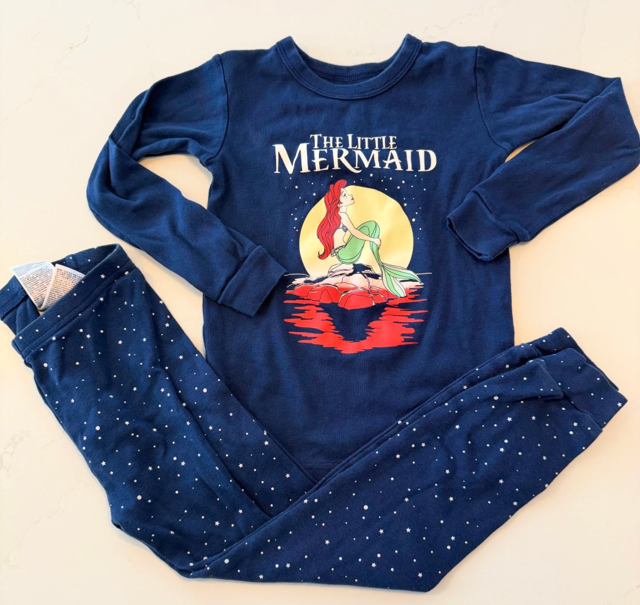 #133 gap little mermaid pajamas size 6