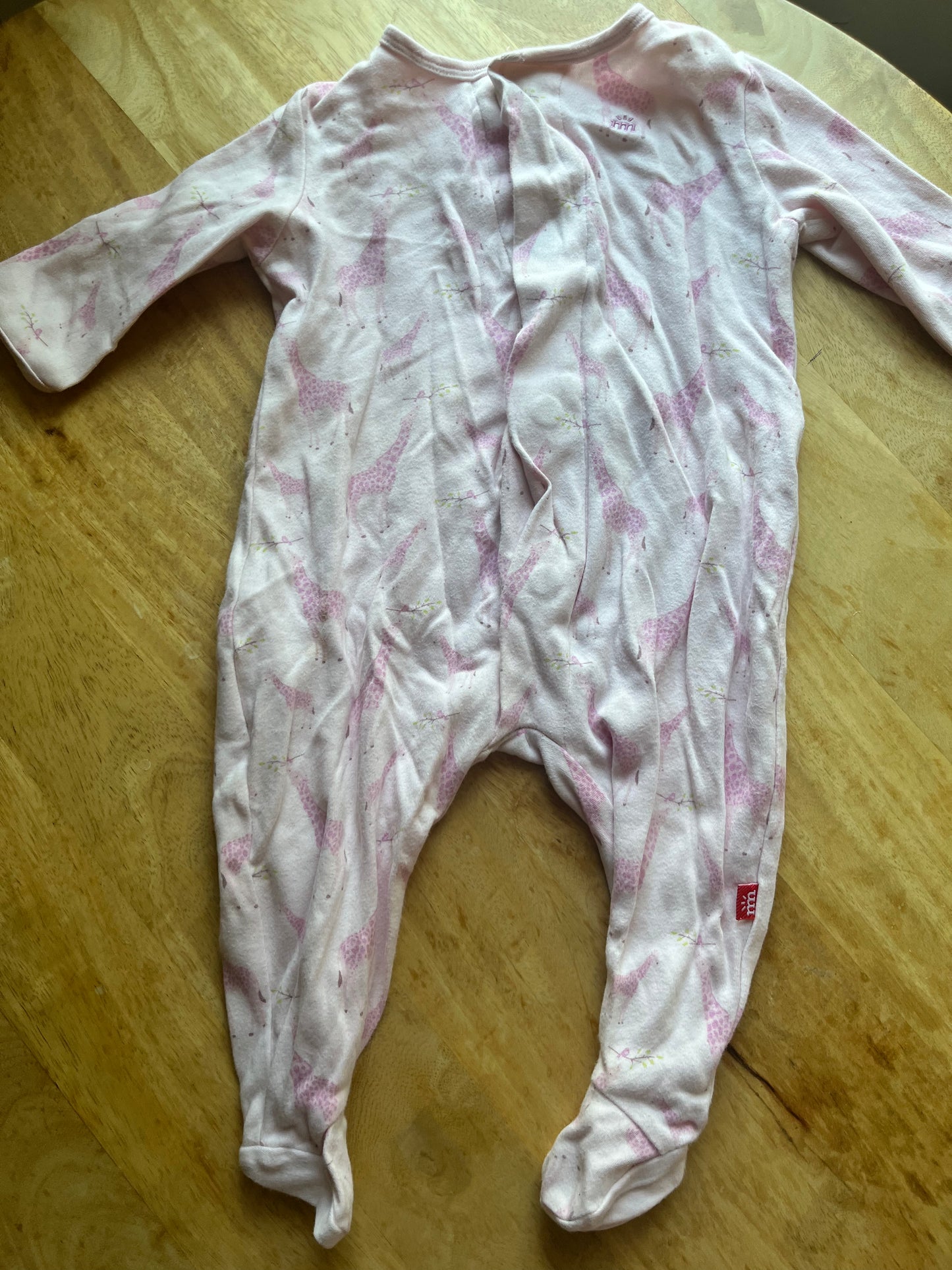 #97- Magnetic Me Pink Giraffe Onesie Size 3-6 months (12-16lbs)
