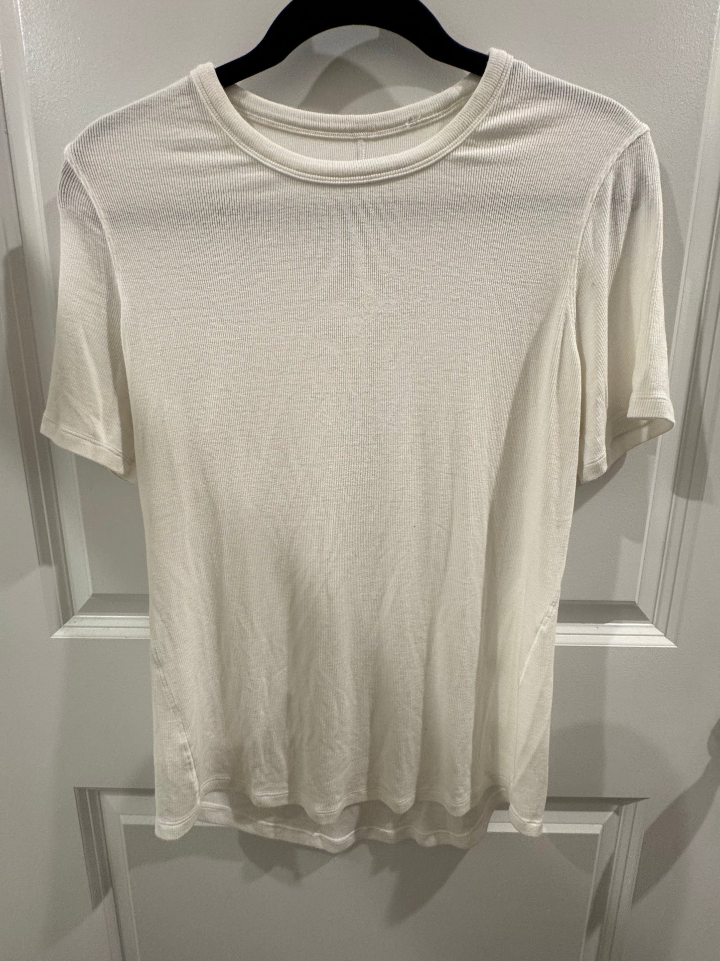 *REDUCED* #107 Lululemon Hold Tight Tee size 10