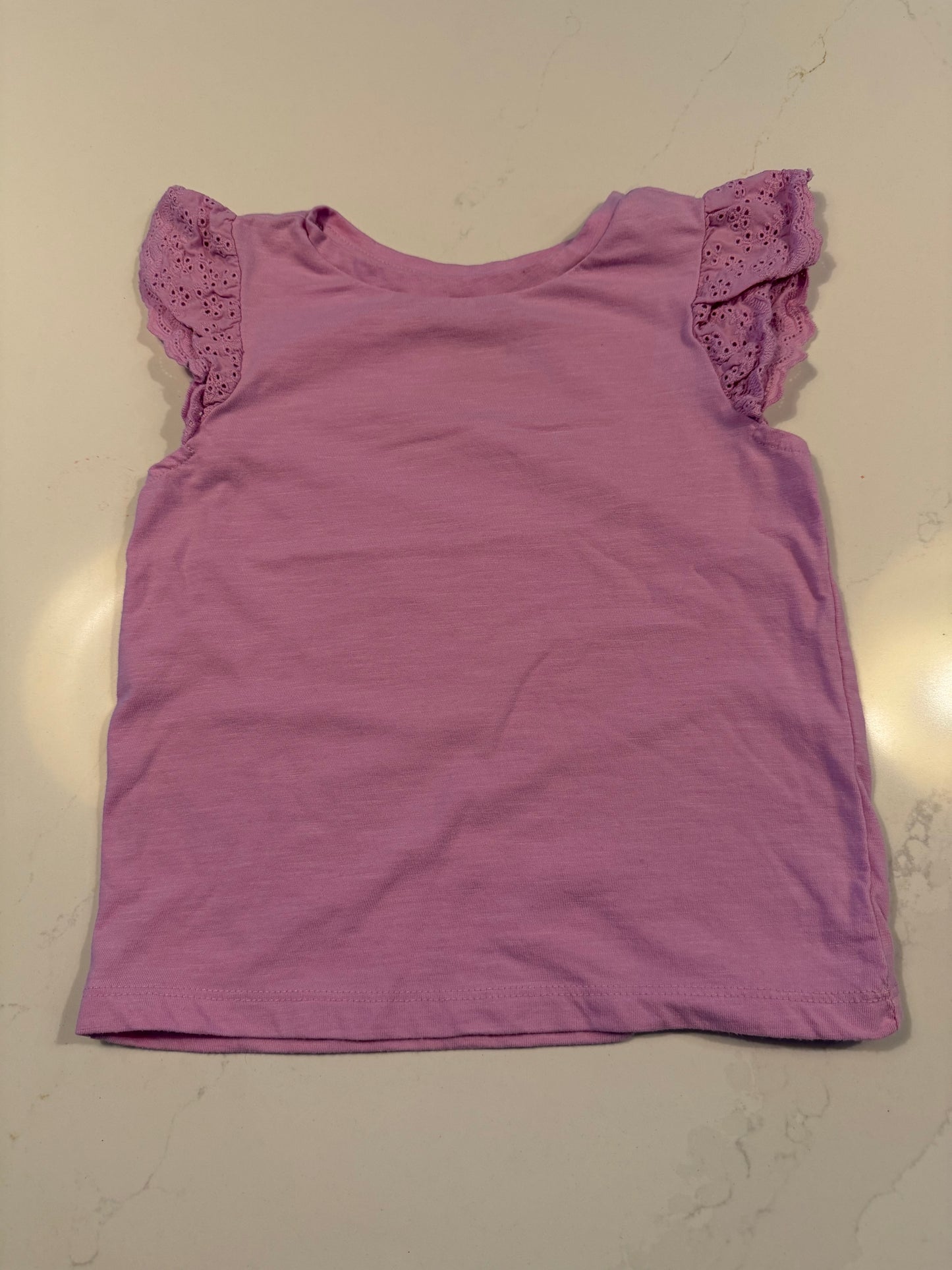 #133 cat & jack 5t ruffle Tshirt