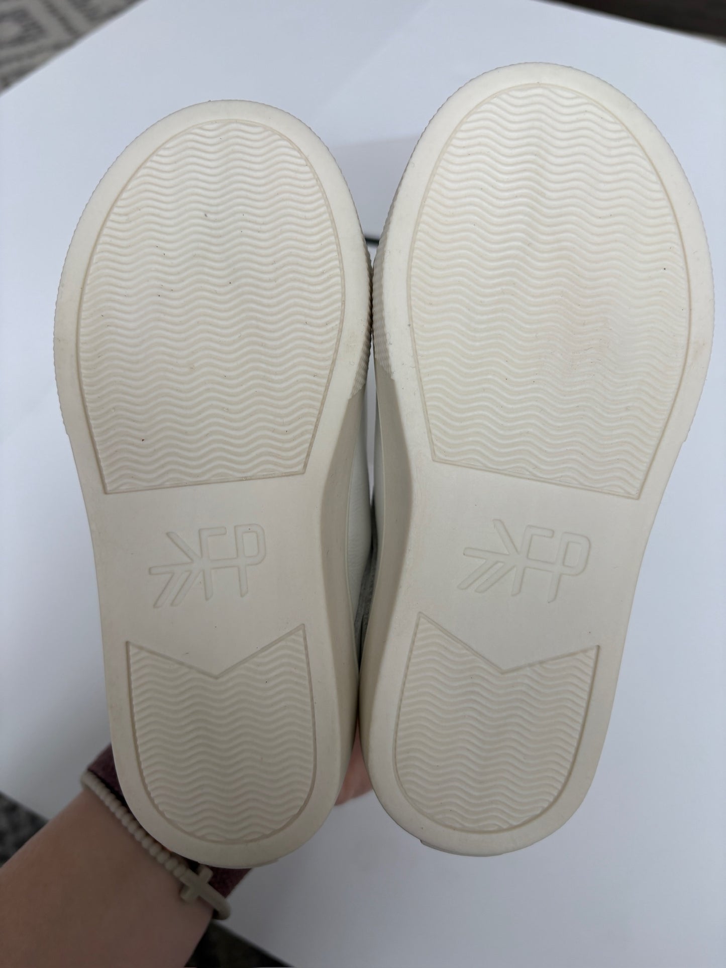 Seller #105 - Size 9c Girls White Freshly Picked Tennis Shoes NEW in box