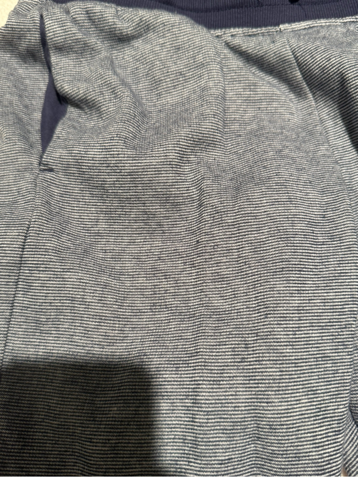 136 EUC boys sweatpants H&M size 10
