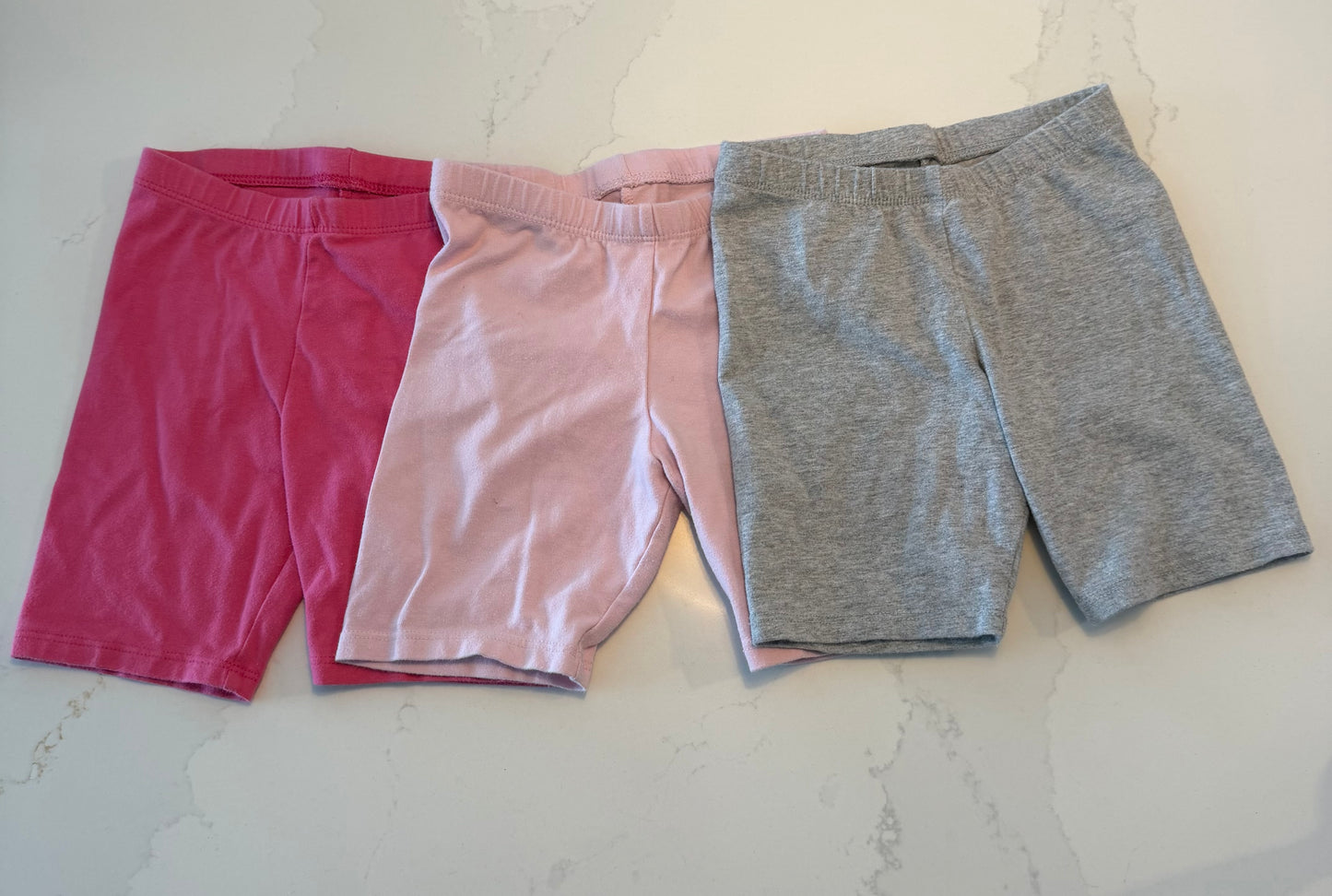 #133 cat & jack 4T shorts
