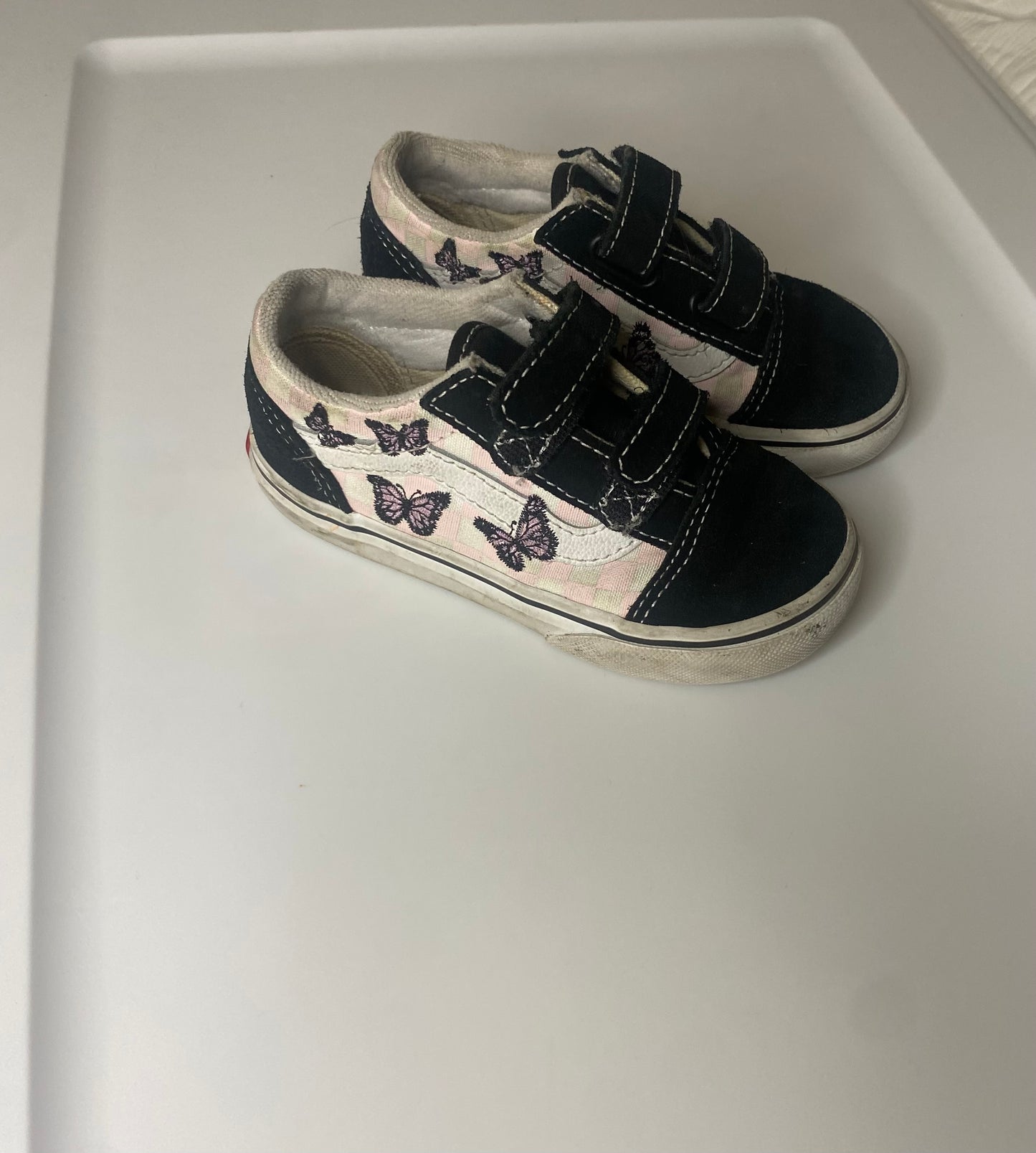 Seller #66 Girls 8C Butterfly Vans