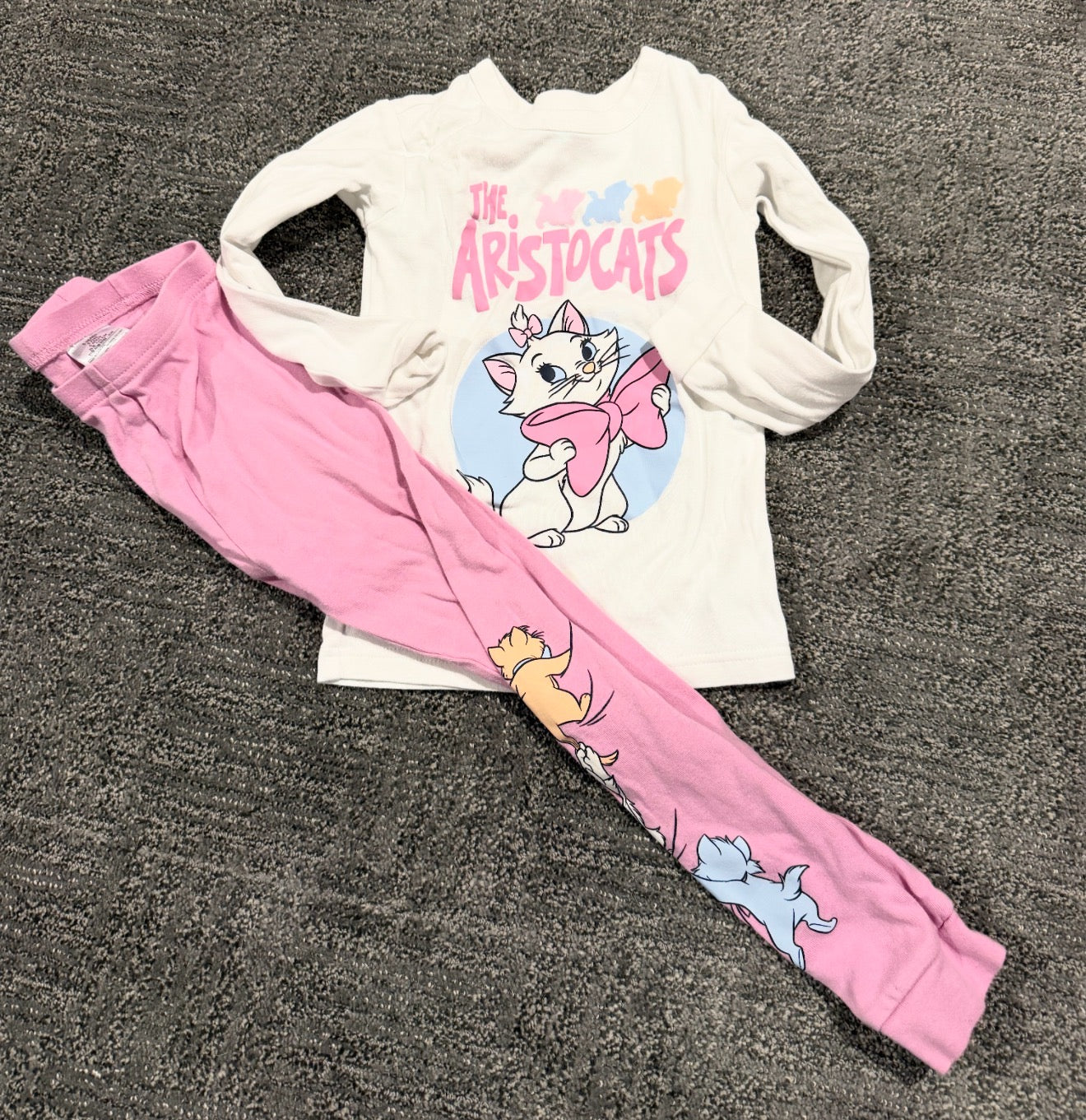 #133 gap size 5 pajamas