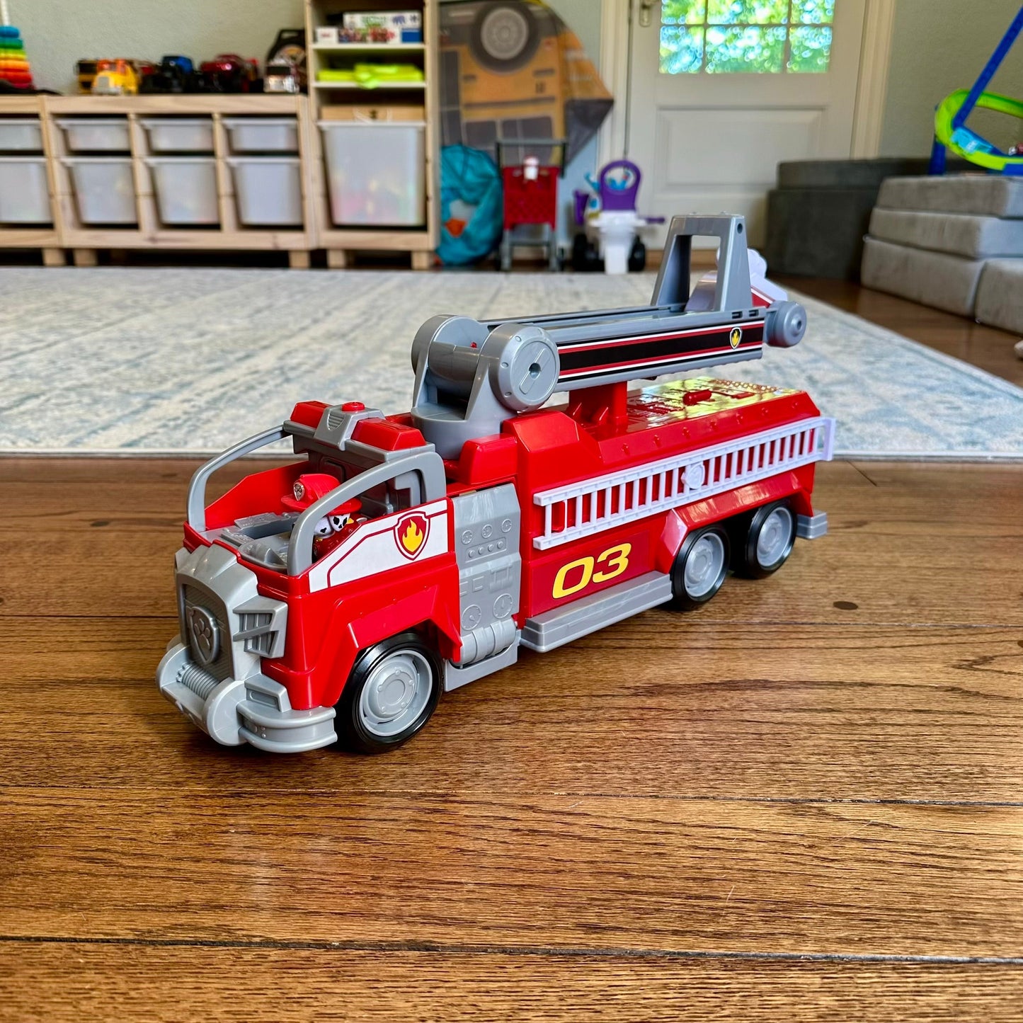 #95 PAW Patrol Marshalls Transforming Movie City Fire Truck w/ Extending Ladder