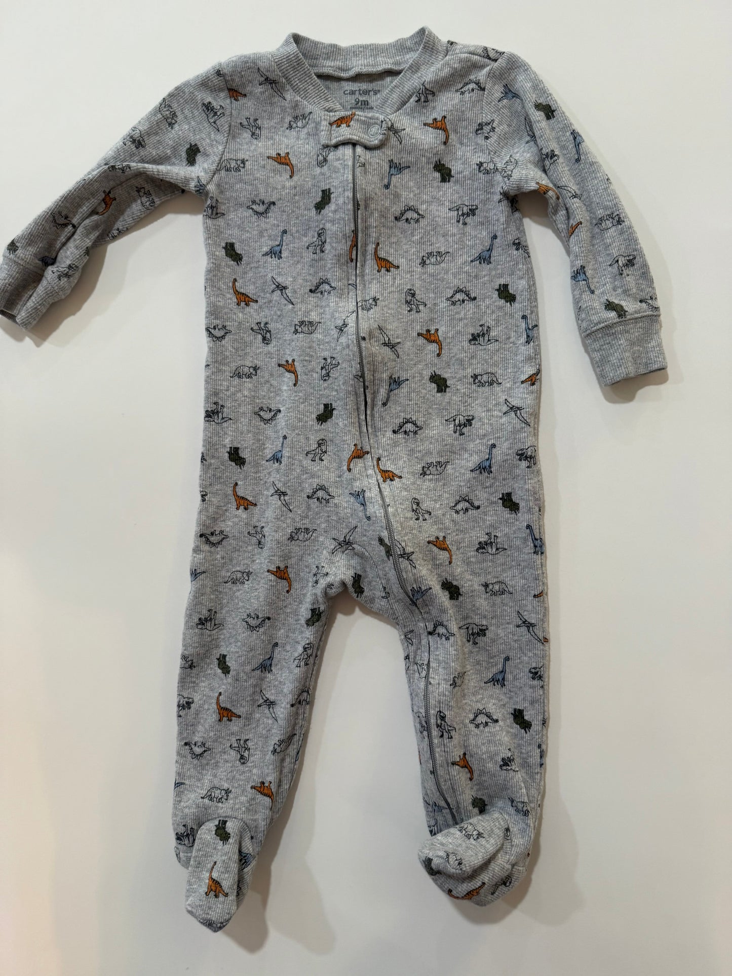 *REDUCED* #50 • Boys • Carter’s • 9 Months • EUC