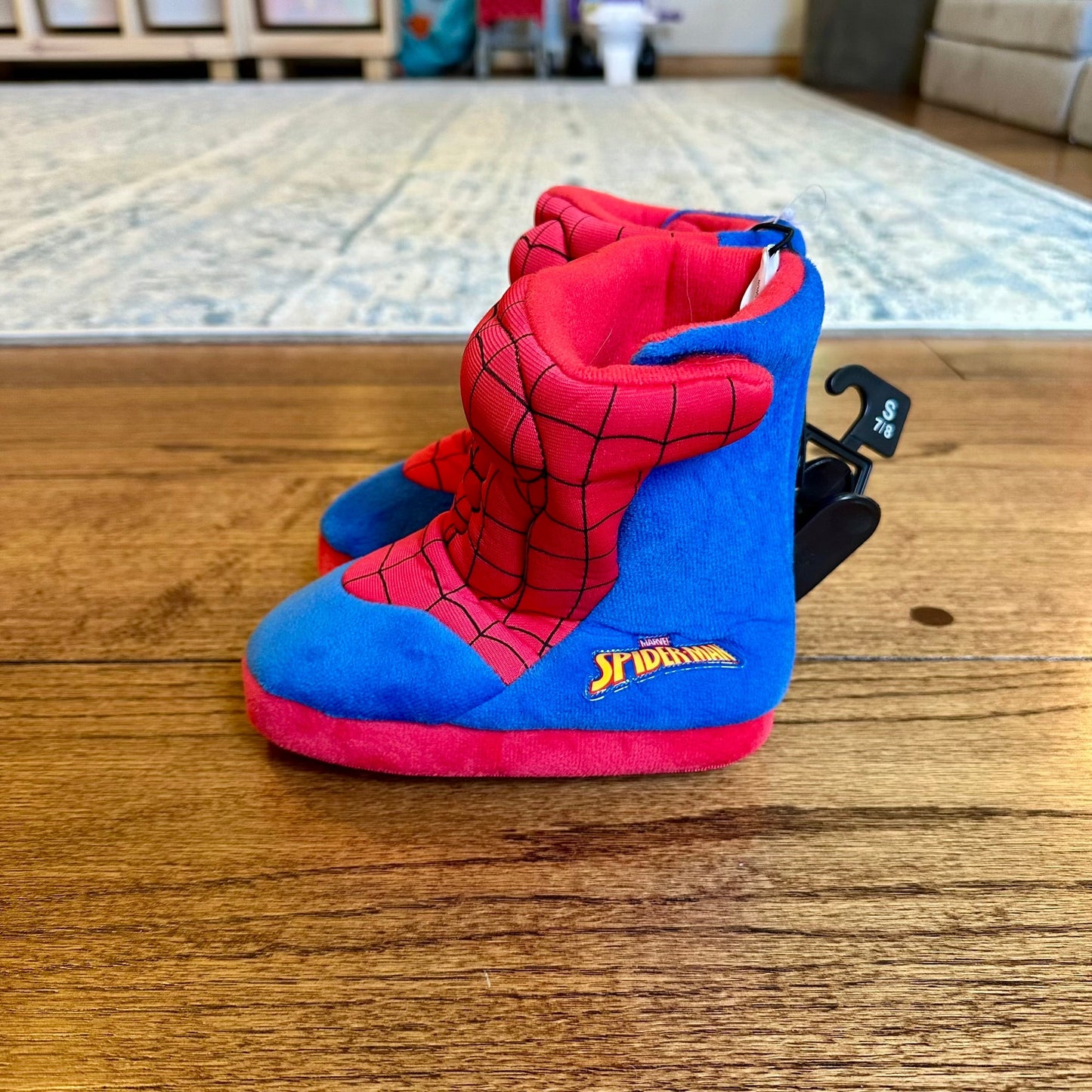 #95 NWT Spiderman Boot Slippers, size 7/8