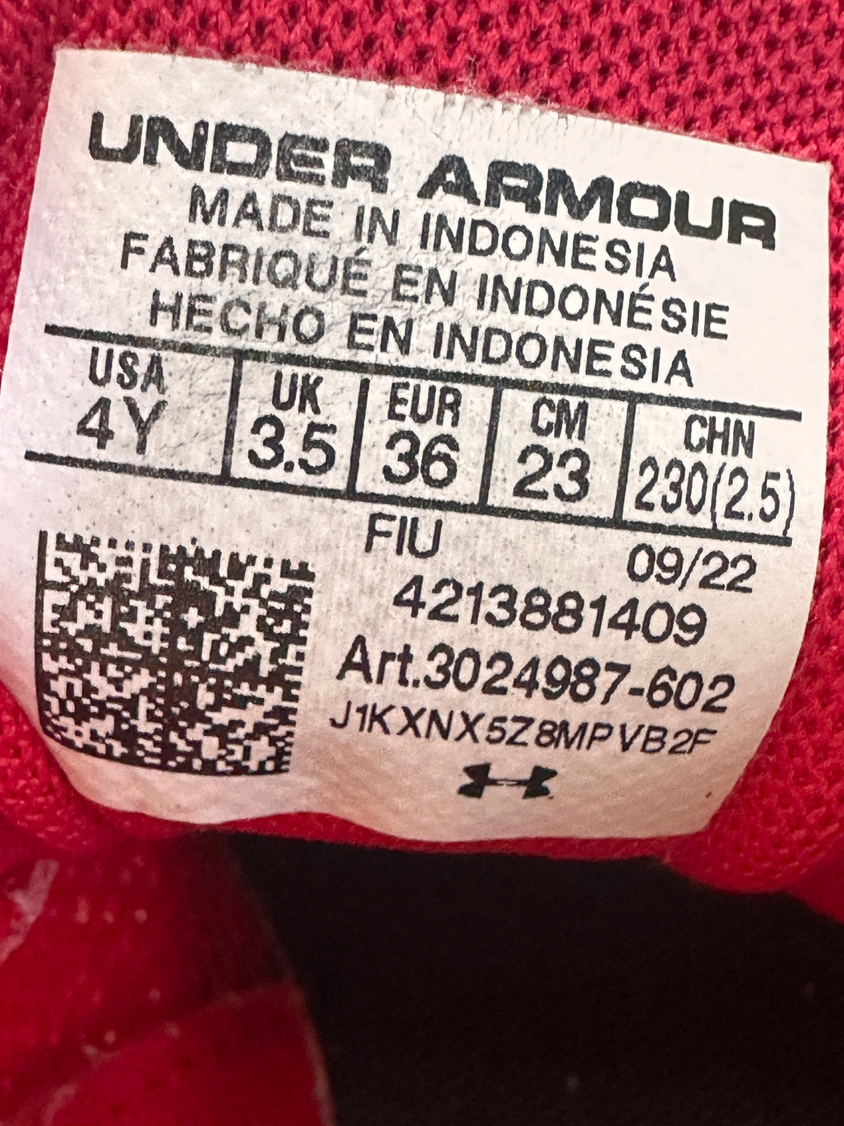 #163 Under Armour Charged Pursuit Red Sneakers - size 4Y - EUC