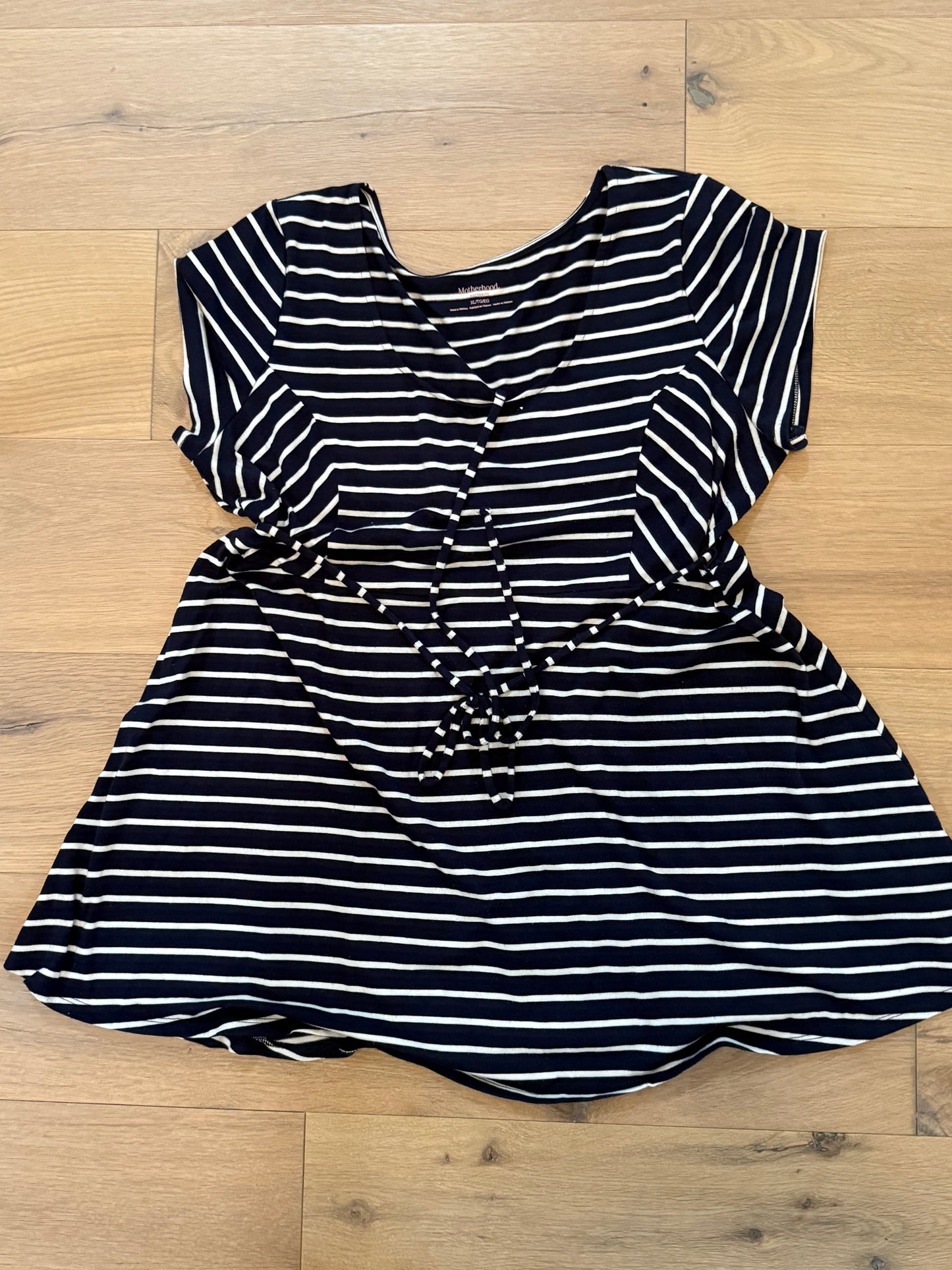 *REDUCED* #50 • Maternity • Motherhood Maternity • XL • EUC